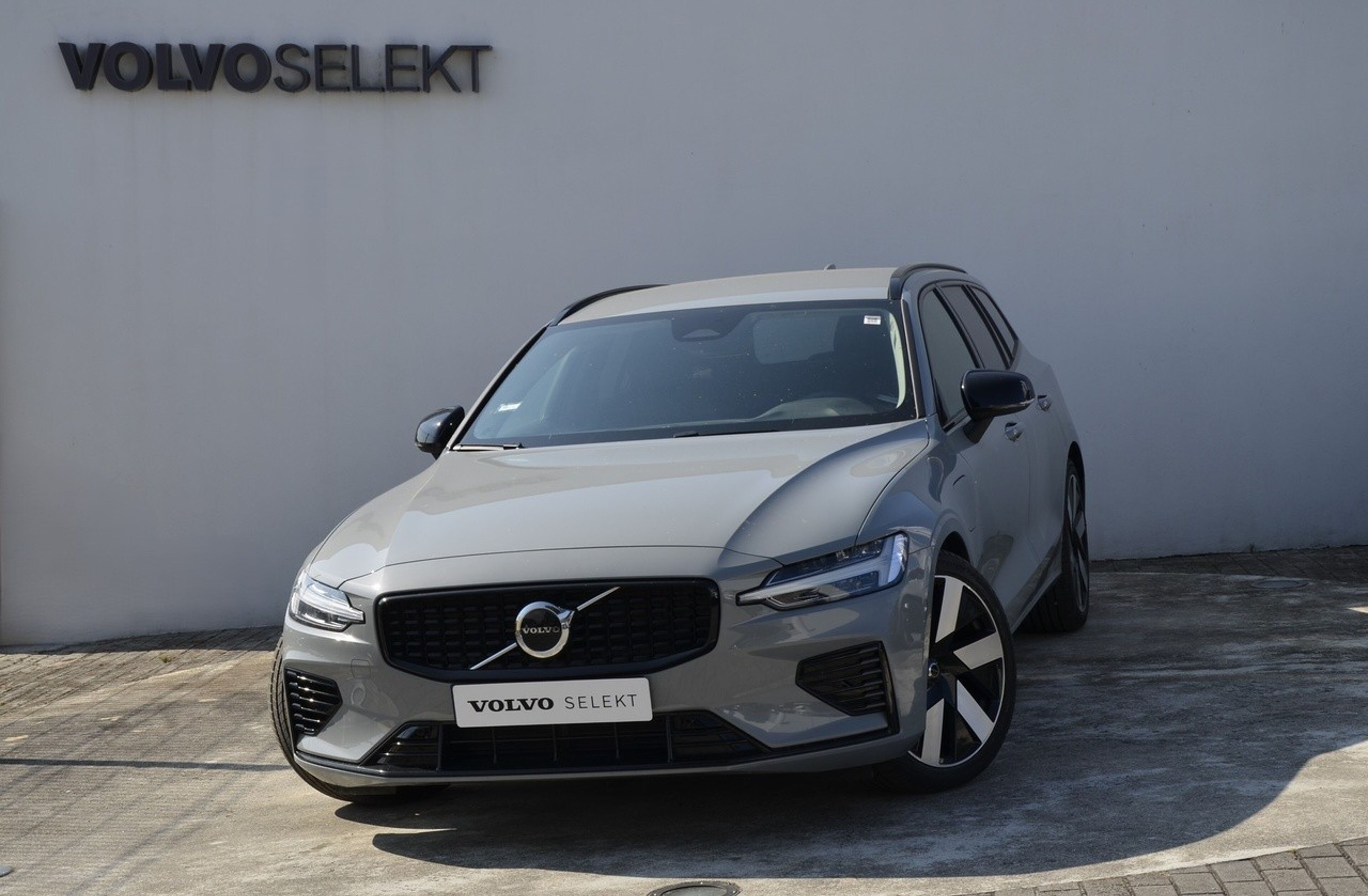 VOLVO V60 2.0 T6 AWD TE Plus Dark