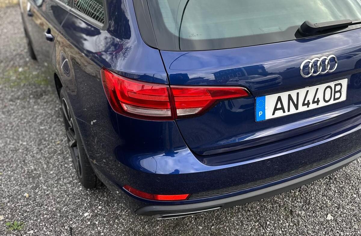 AUDI A4 40 TDI S line S tronic