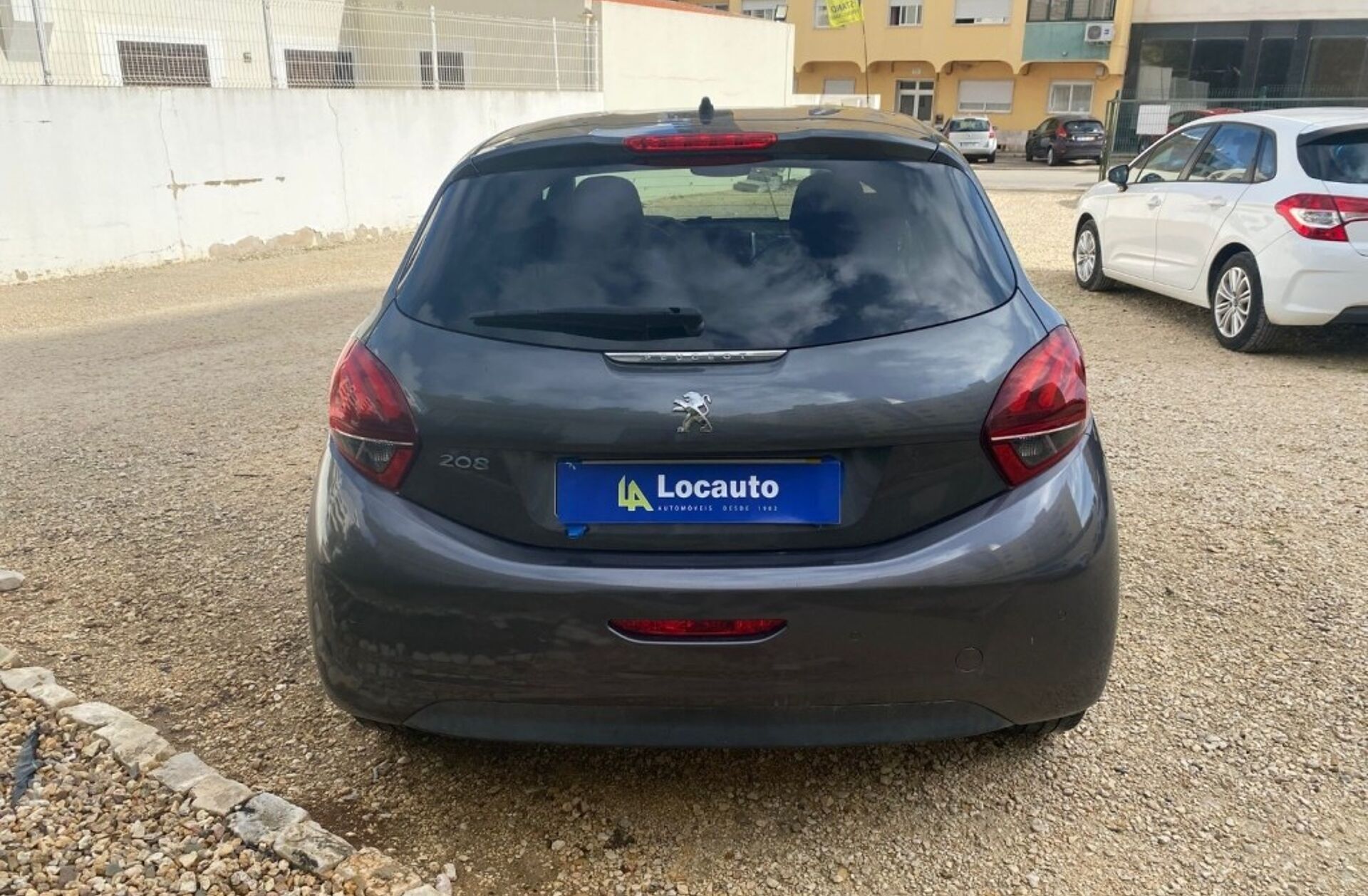 PEUGEOT 208 1.2 PureTech Signature