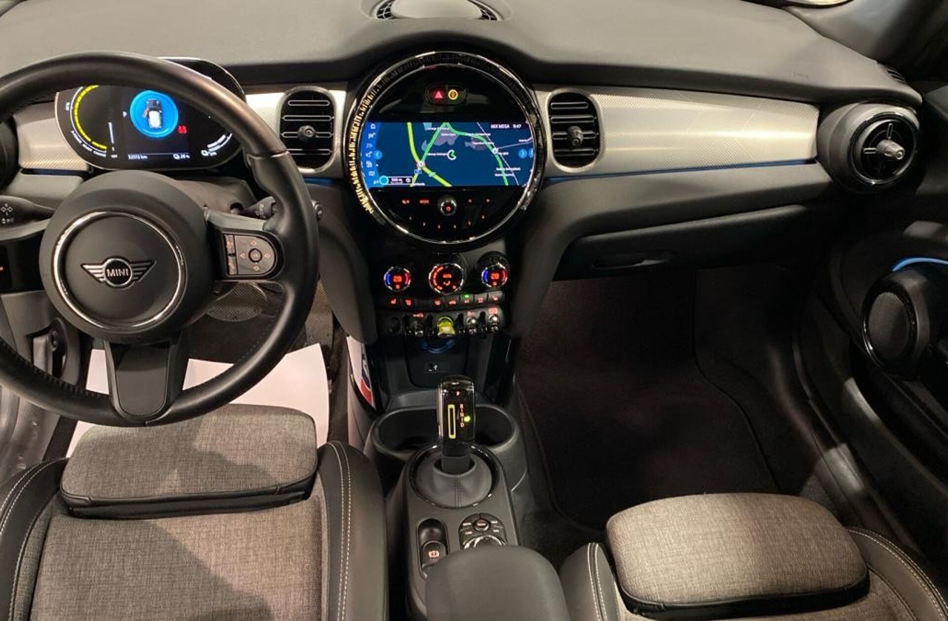 MINI Mini Cooper SE Premium Essential