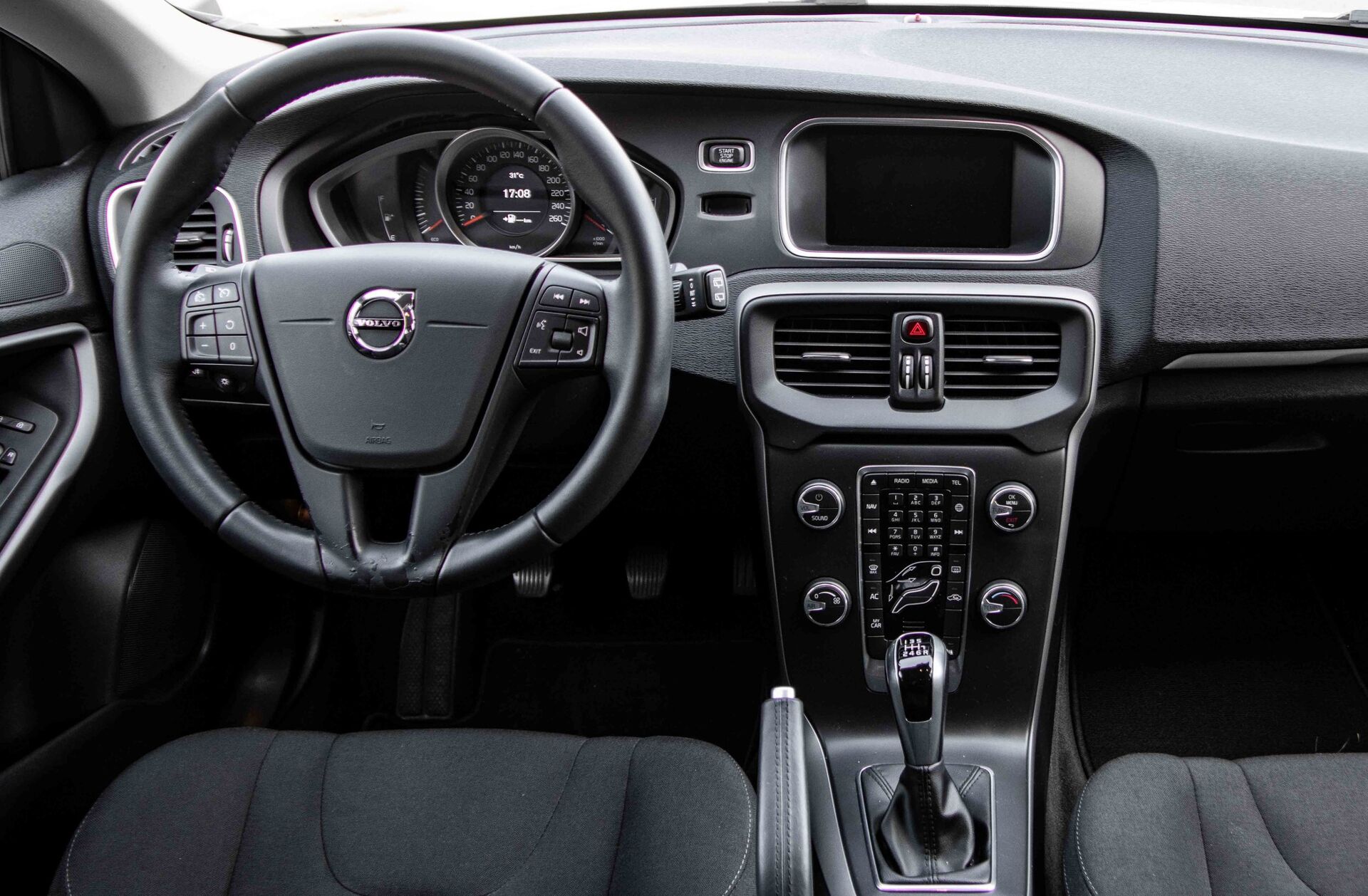 VOLVO V40 CC 2.0 D2 Summum