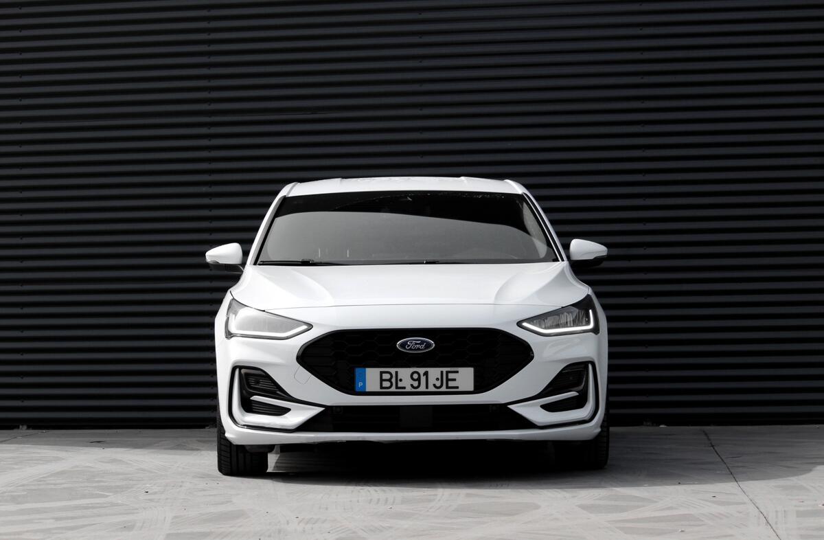 FORD Focus 1.0 EcoBoost MHEV ST-Line X Aut.