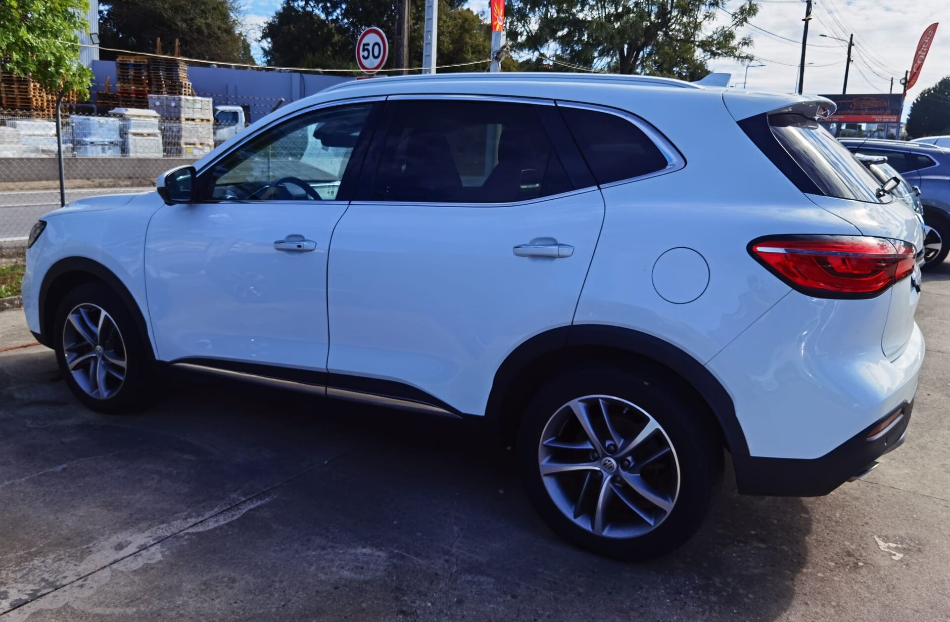 MG EHS 1.5 T-GDI Plug-in Hybrid Luxury