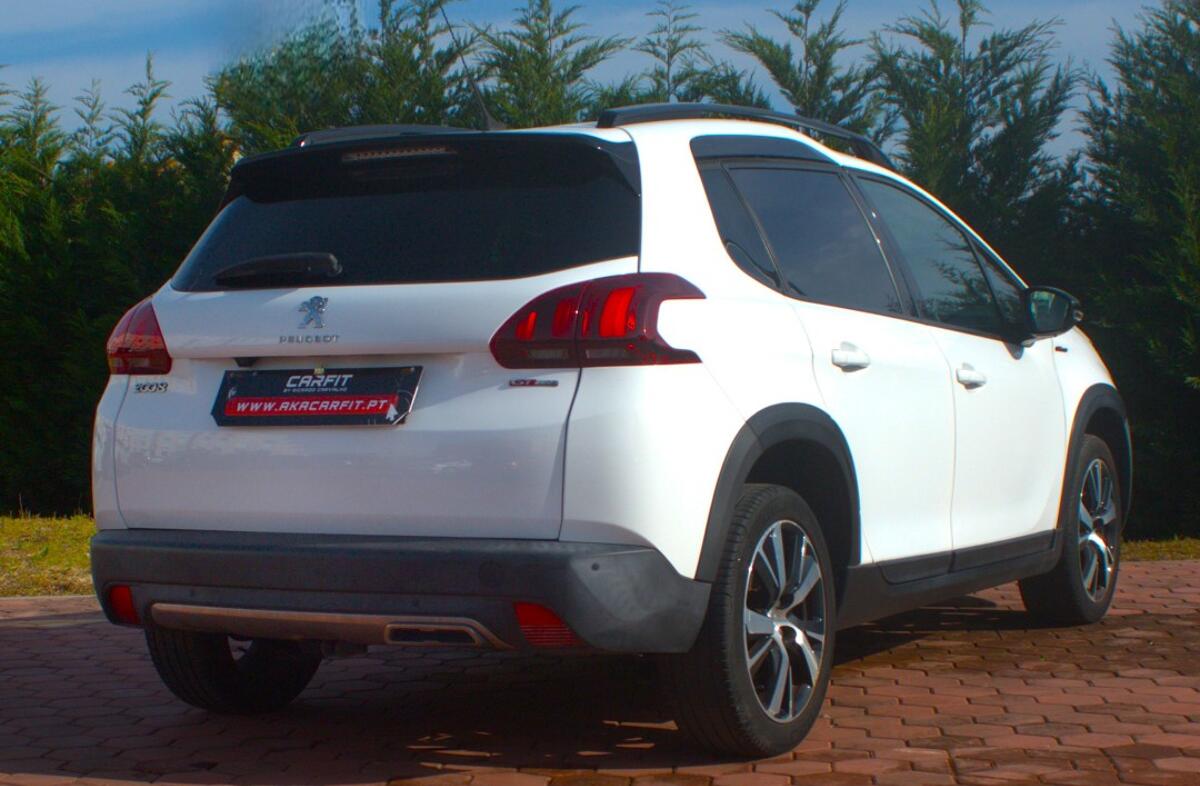 PEUGEOT 2008 1.2 PureTech GT Line