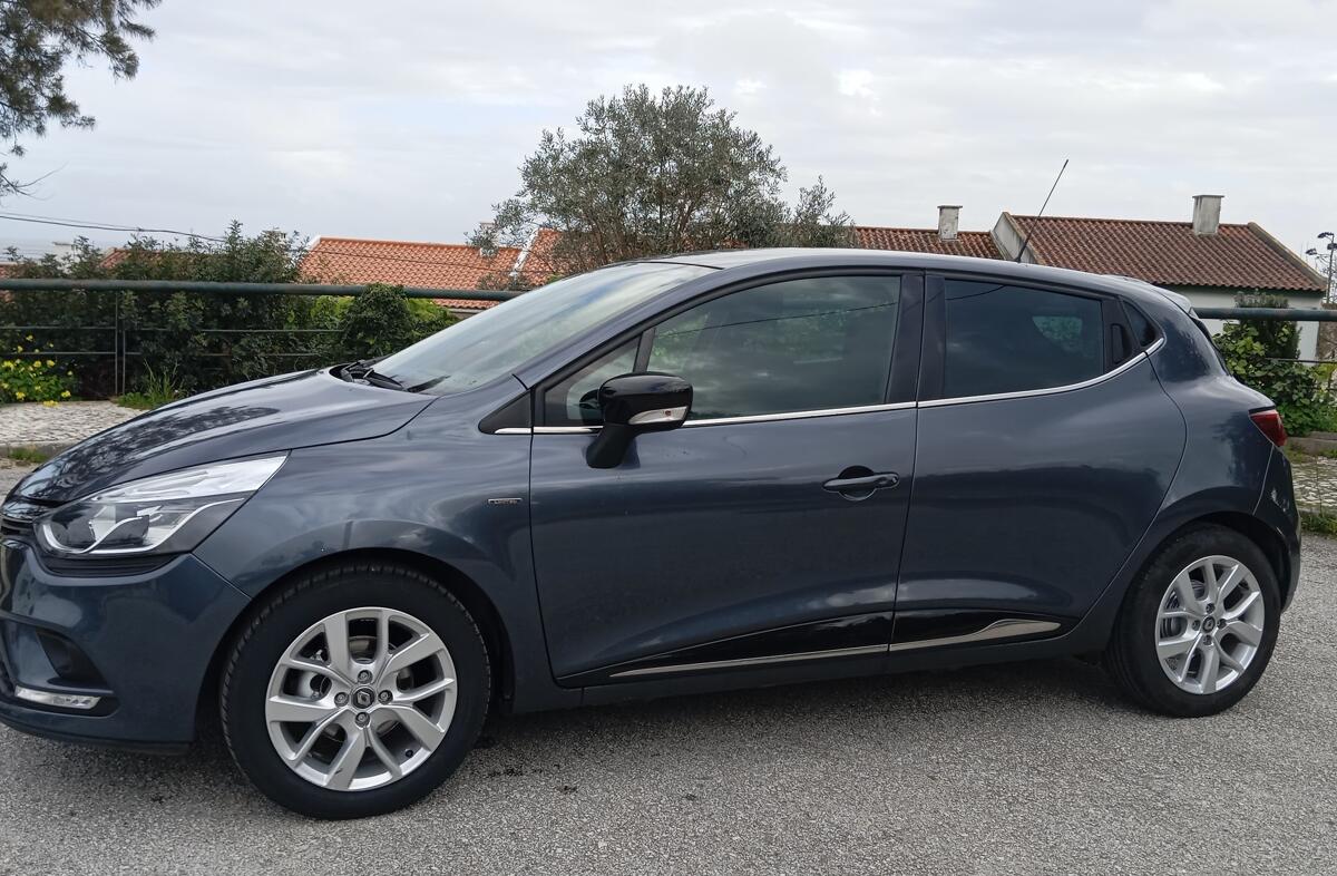 RENAULT Clio 0.9 TCe Limited