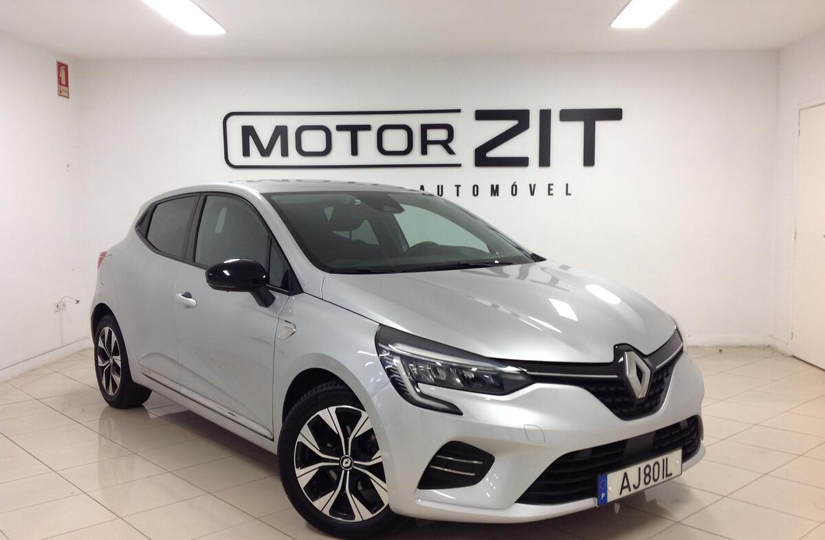 RENAULT Clio 1.0 TCe Intens