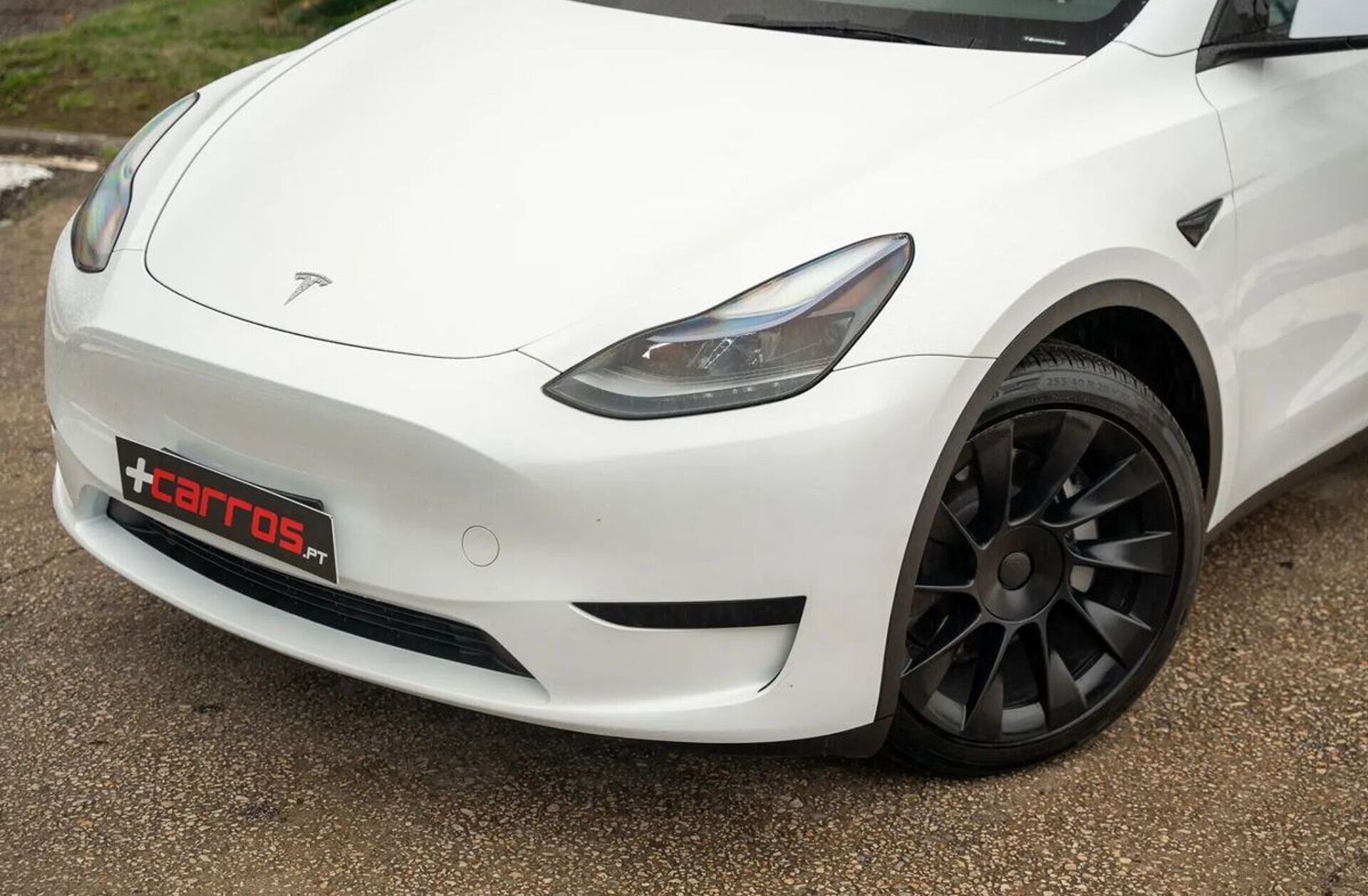 TESLA Model Y Tração Traseira