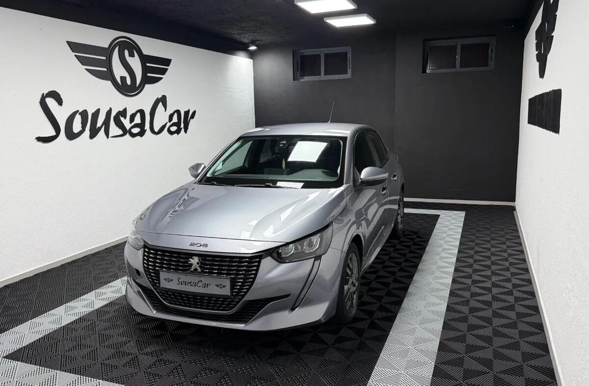 PEUGEOT 208 1.2 PureTech Allure Pack EAT8