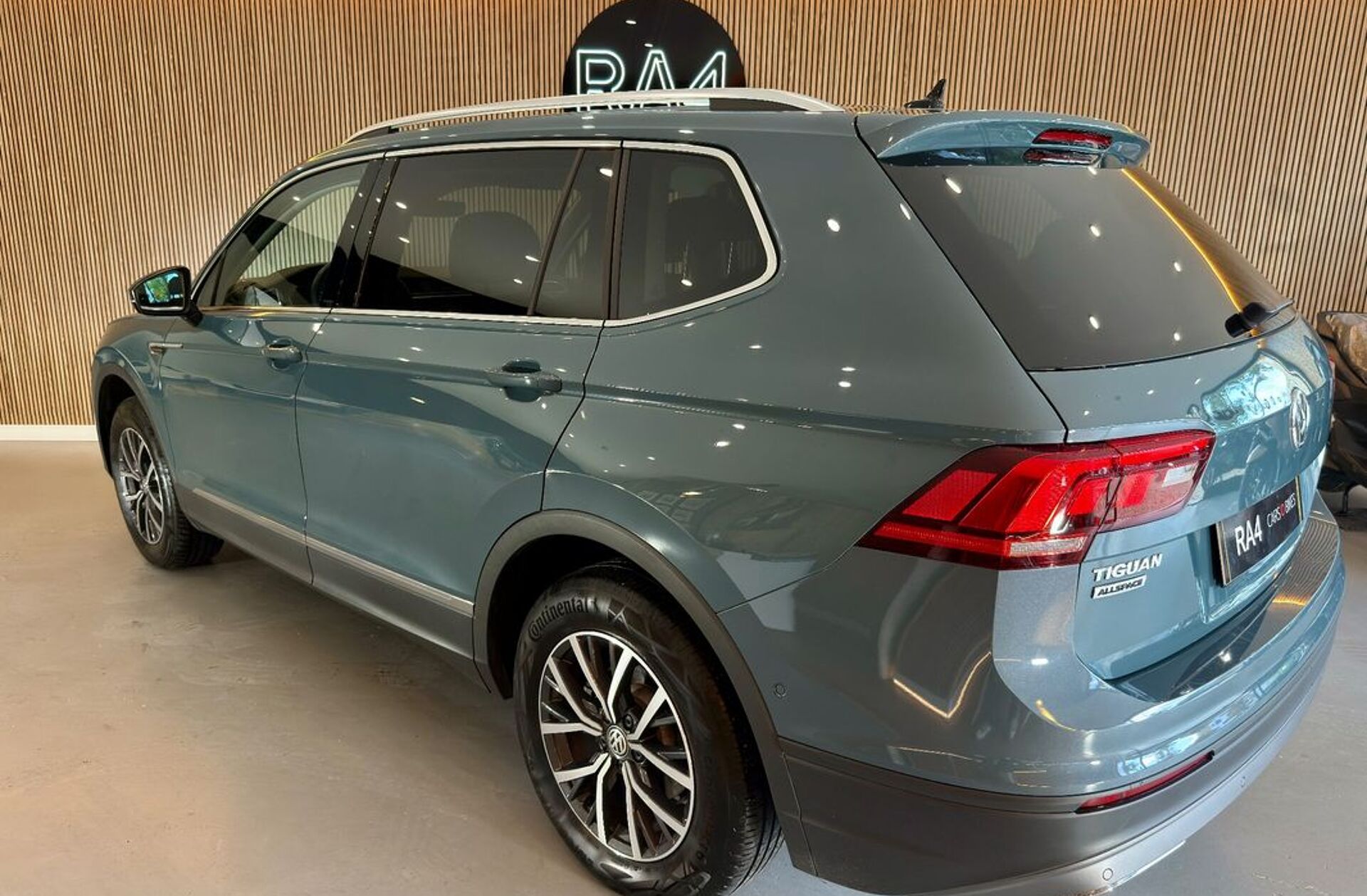 VOLKSWAGEN Tiguan All.2.0 TDI Confortline DSG