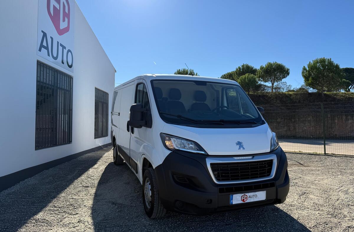PEUGEOT Boxer 2.2 BlueHDi 333 L2H1 Premium