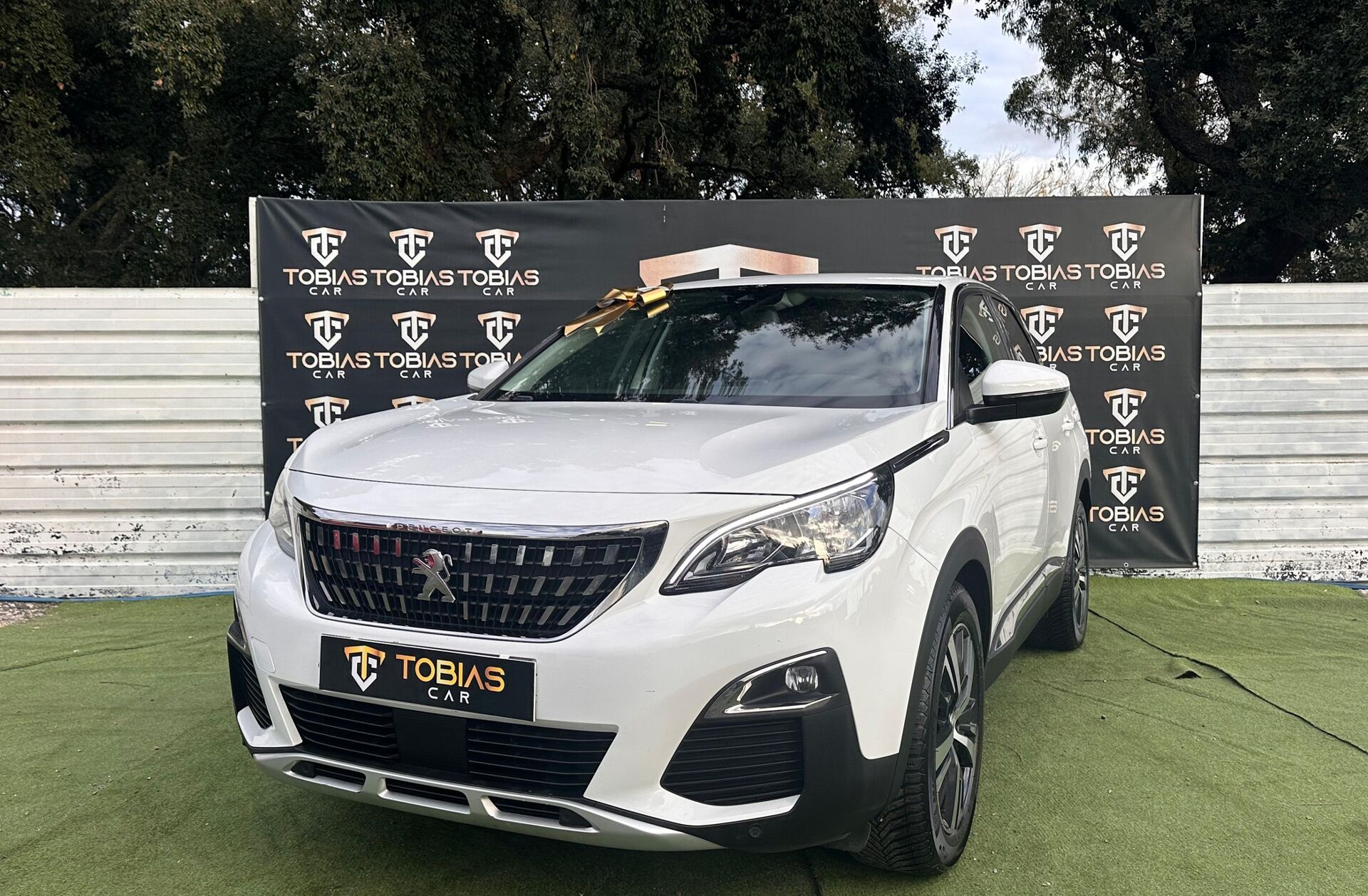 PEUGEOT 3008 1.2 PureTech Allure