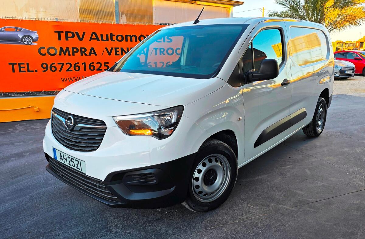 OPEL Combo Van 1.5 CDTi L2H1 Essentia