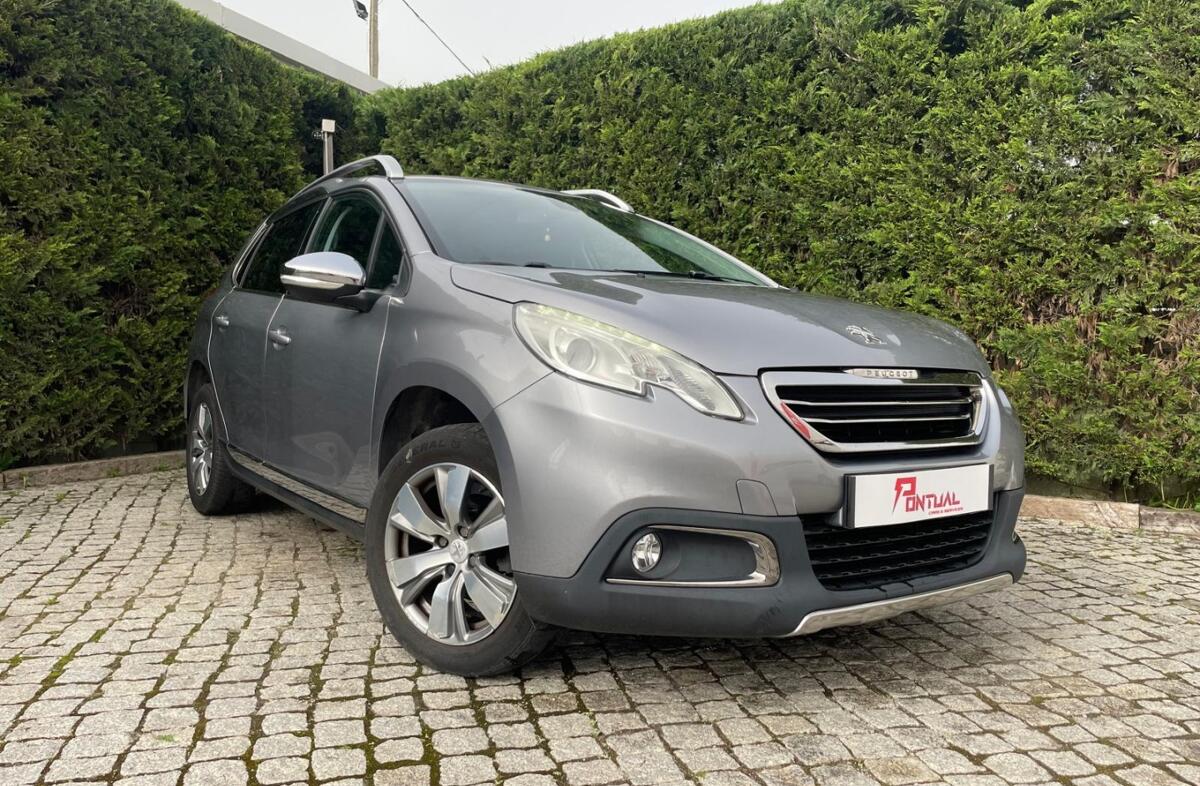 PEUGEOT 2008 1.2 PureTech Allure