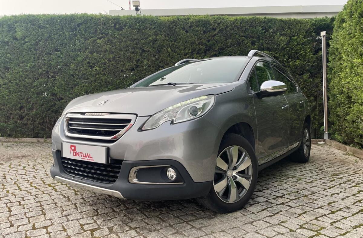 PEUGEOT 2008 1.2 PureTech Allure