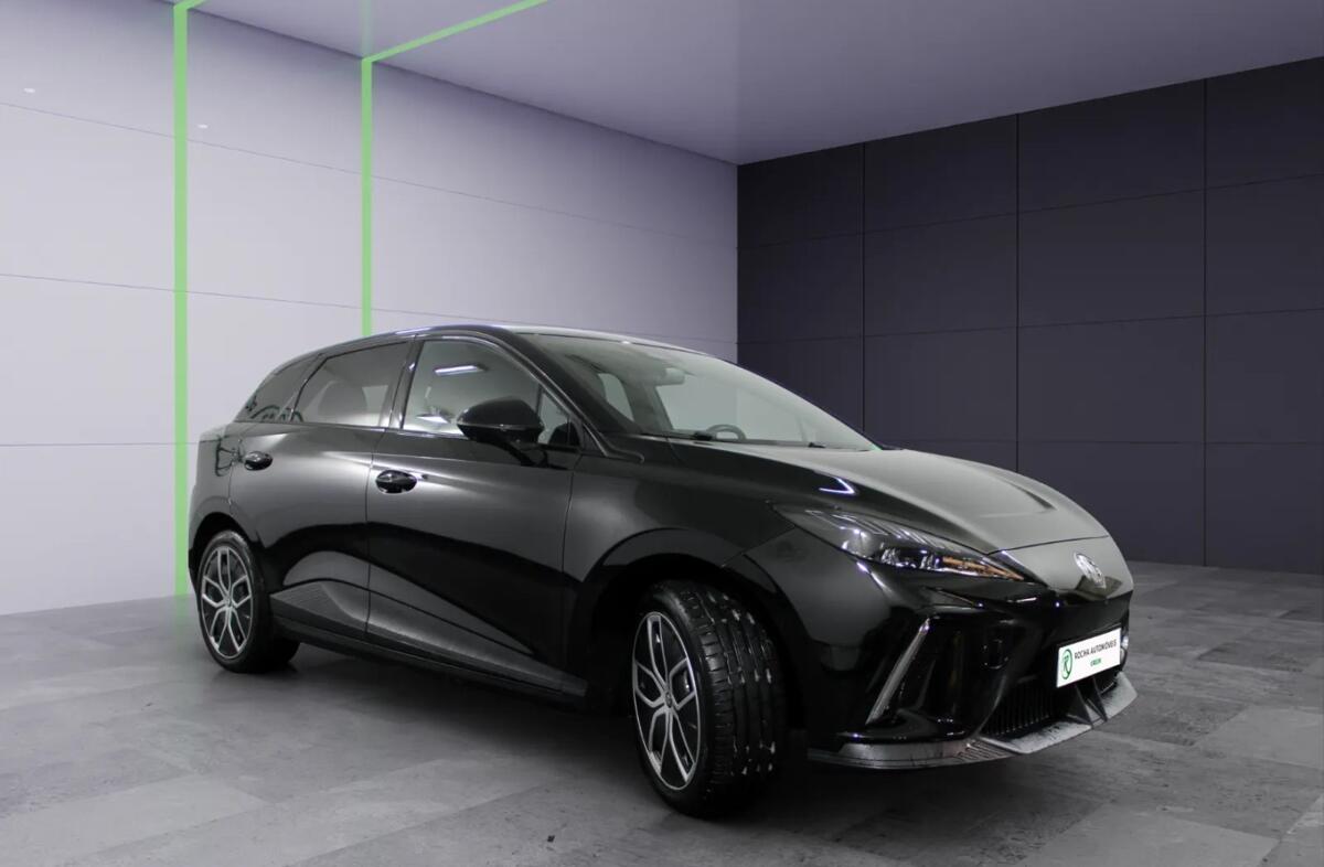 MG MG4 64 kWh Luxury