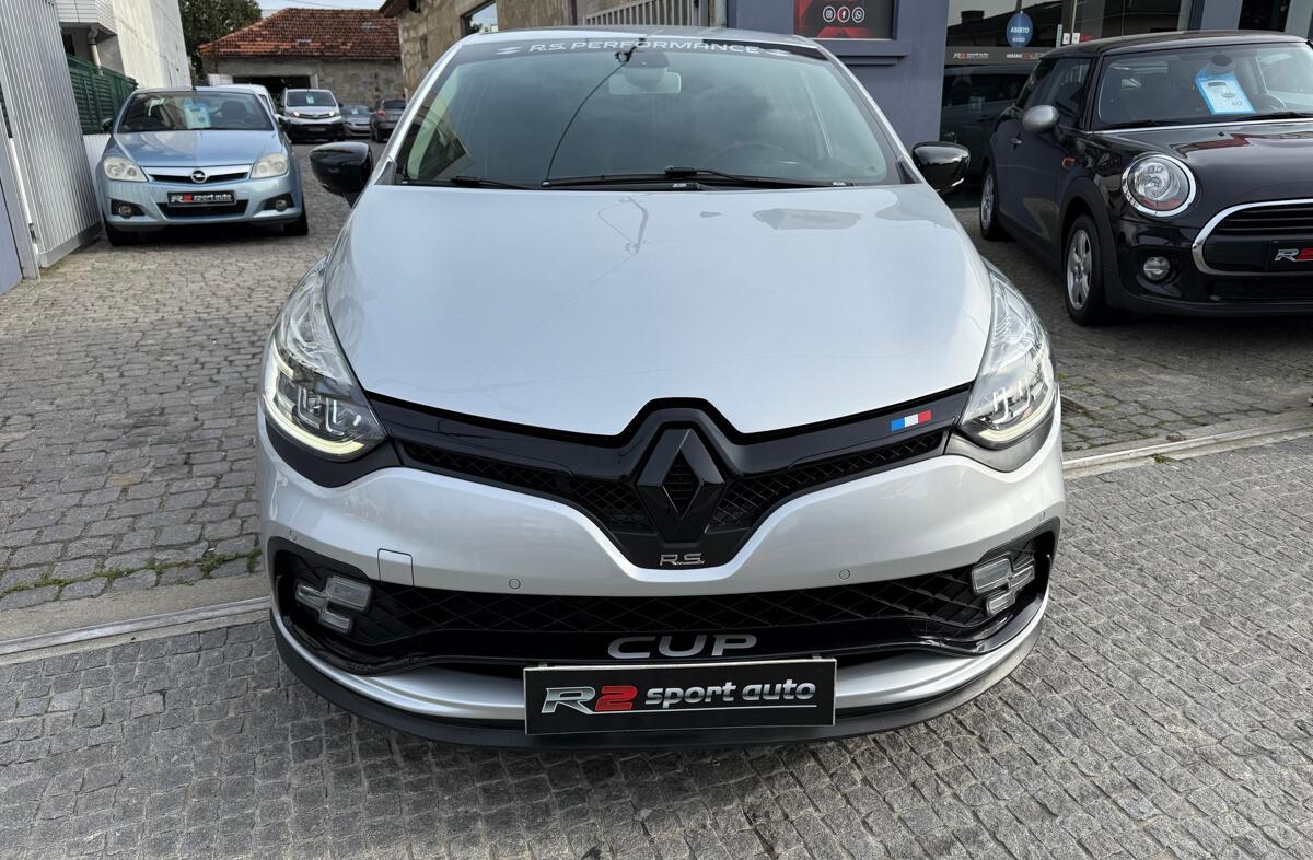 RENAULT Clio 1.6 T RS EDC