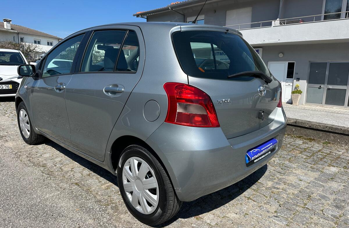 TOYOTA Yaris 1.0 VVT-i AC