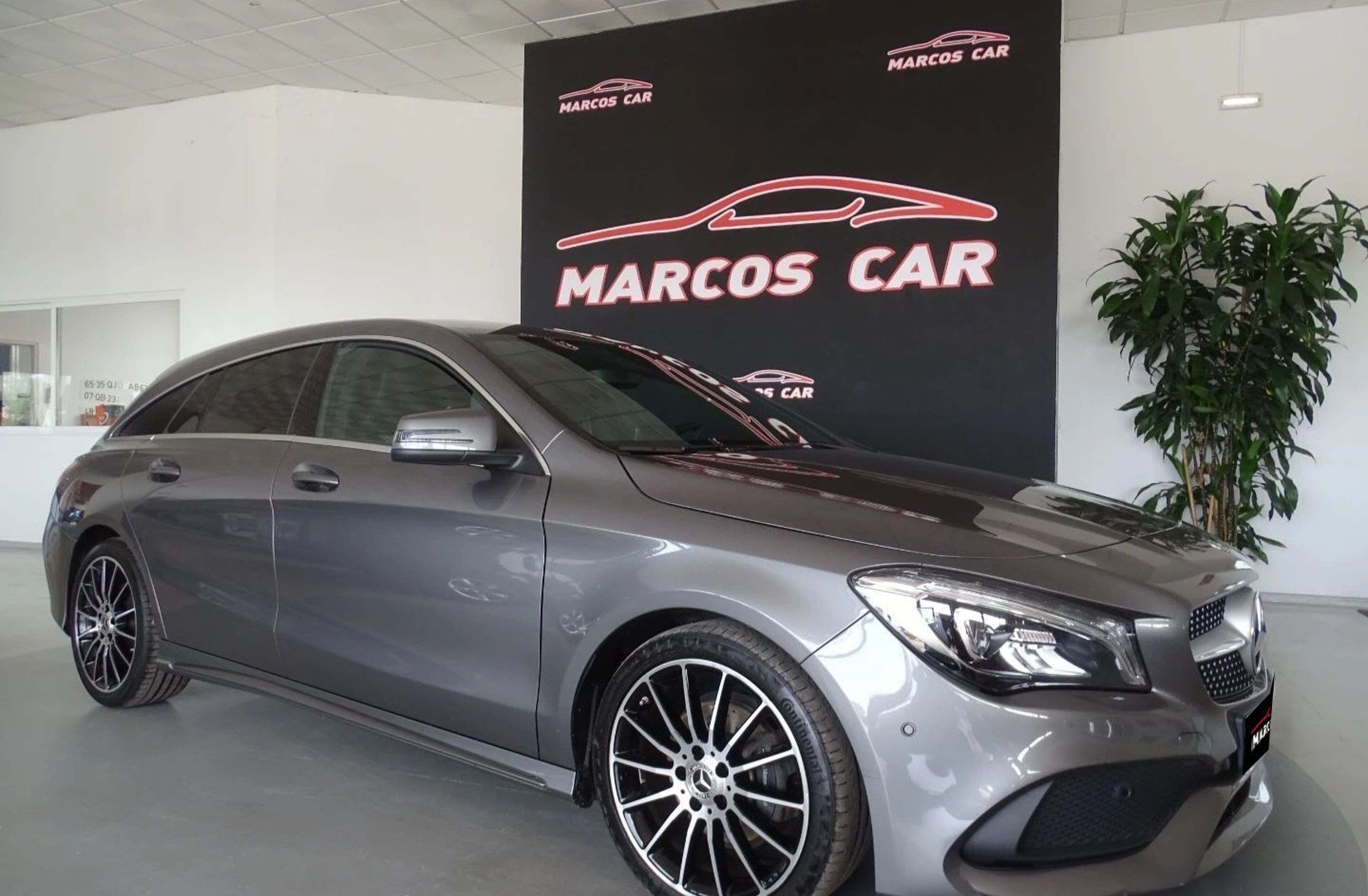 MERCEDES Classe CLA CLA 180 Shooting Brake AMG Line