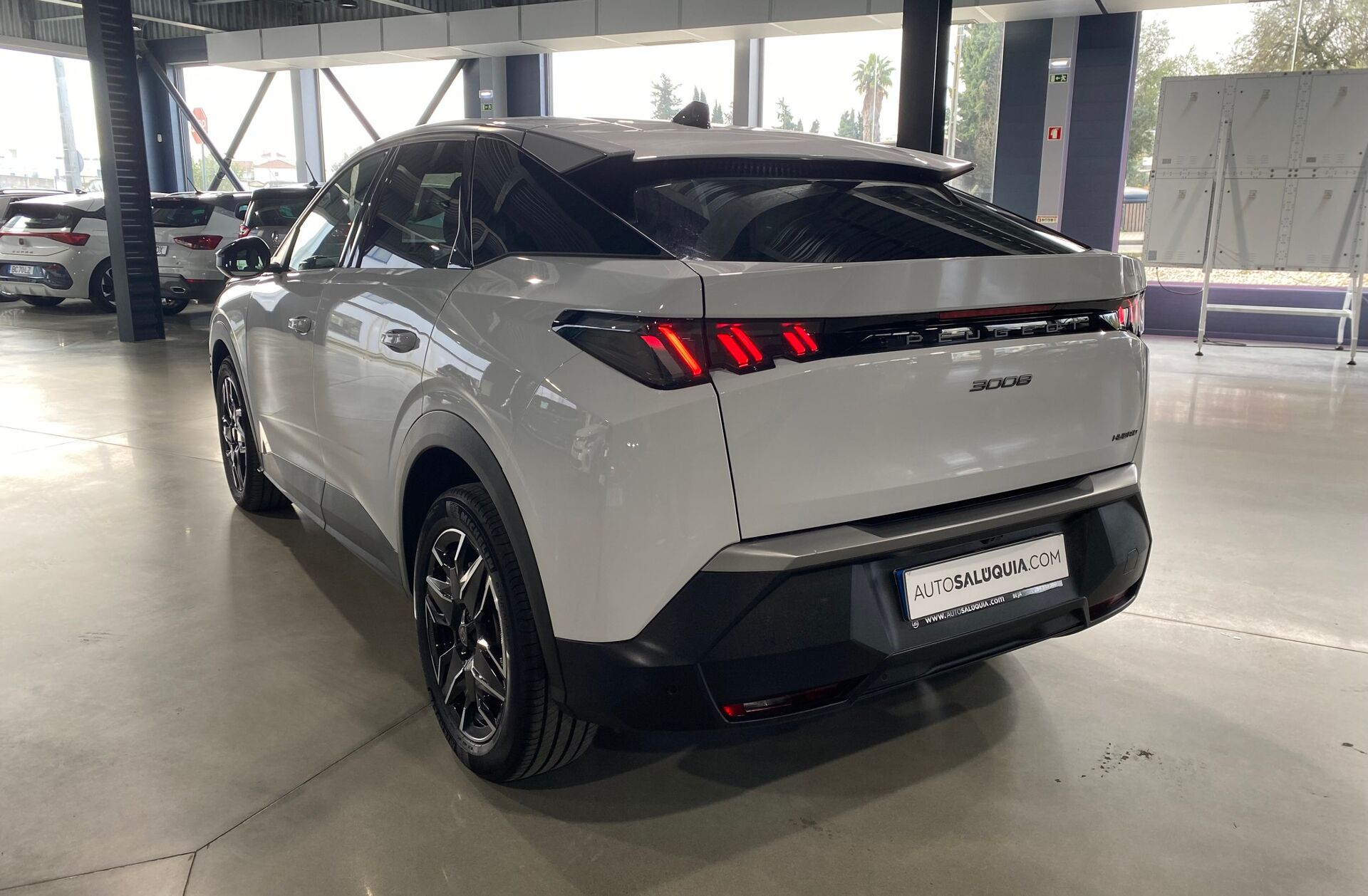 PEUGEOT 3008 1.2 Hybrid Allure e-DCS6