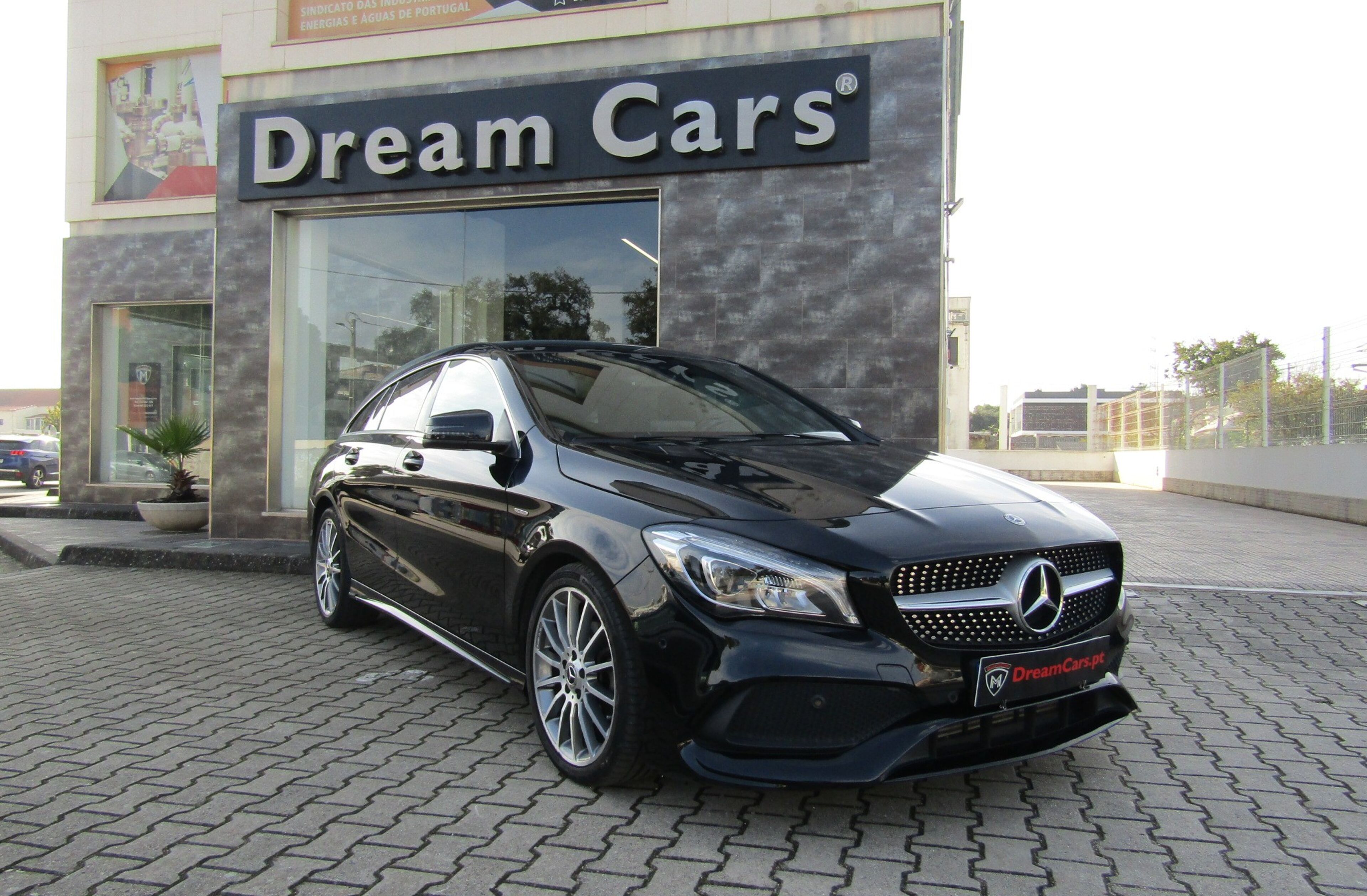 MERCEDES Classe CLA CLA 200 d Shooting Brake AMG Line Aut.