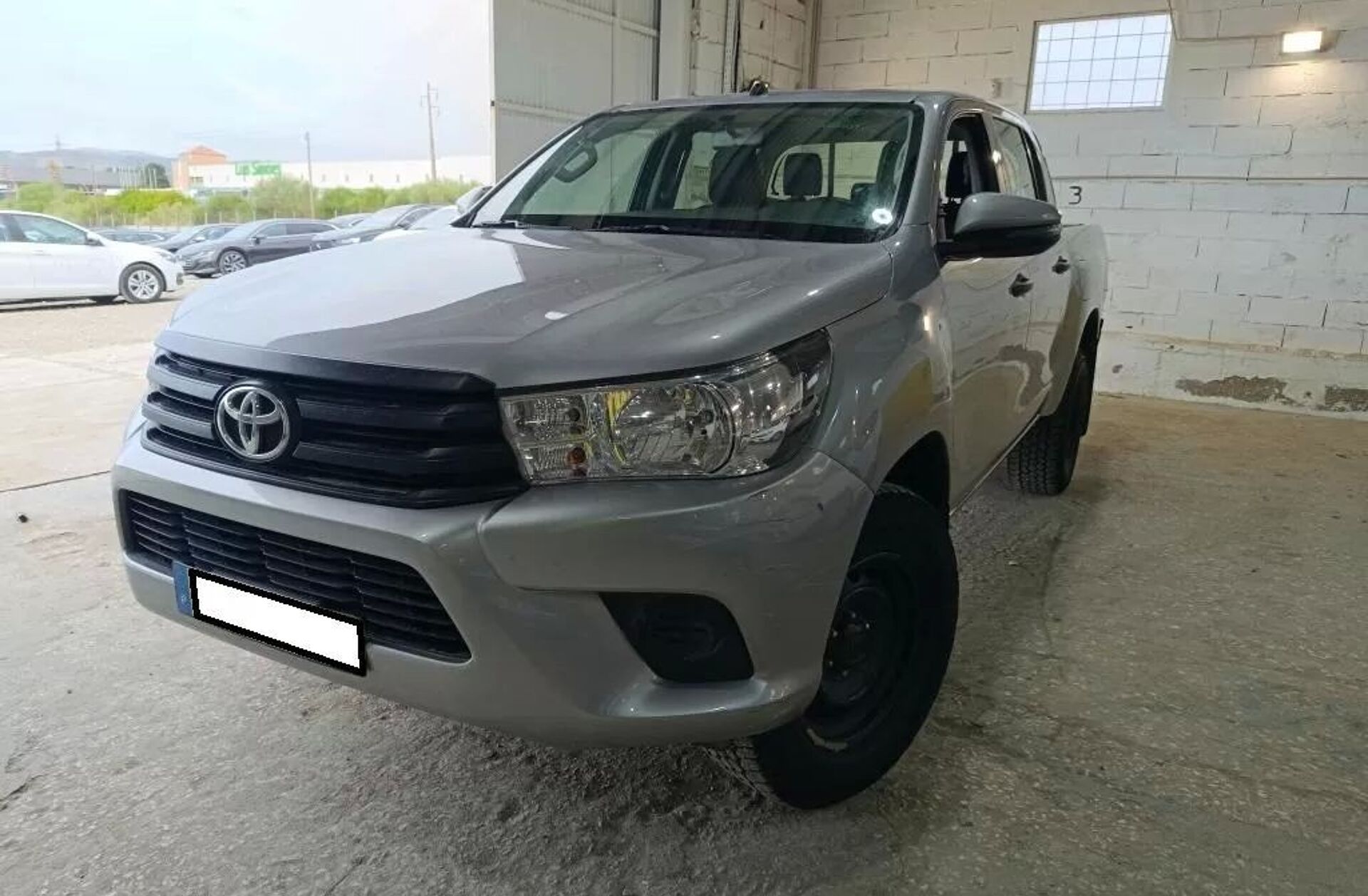 TOYOTA Hilux 2.4 D-4D 4WD CD Tracker