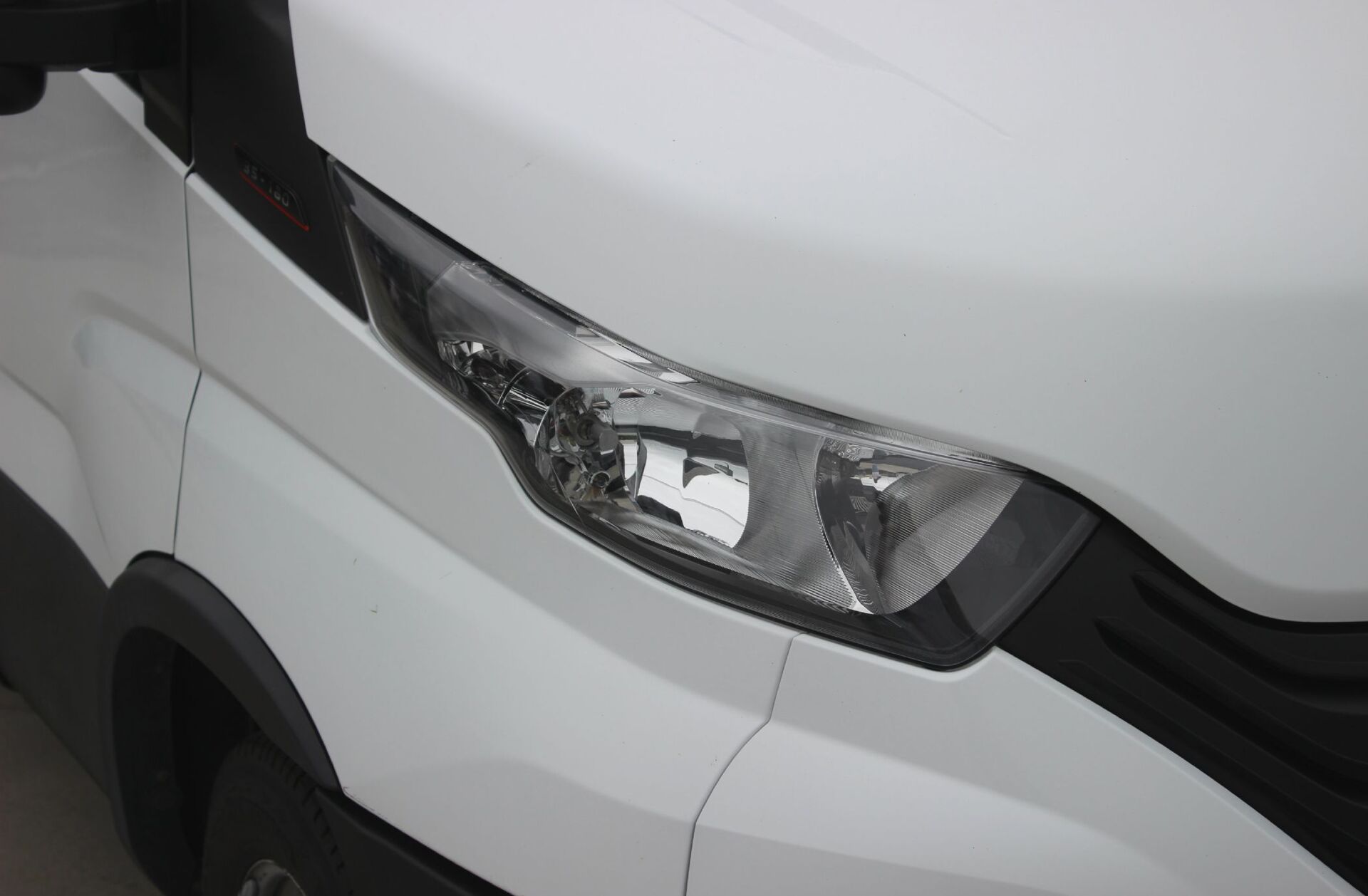 IVECO Daily 3.0 35C18HV 3520L 12m3