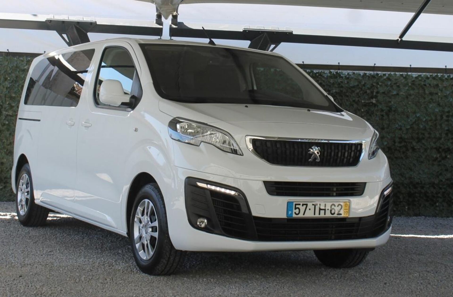 PEUGEOT Traveller 1.6 BlueHDi L2H1 Business Standard