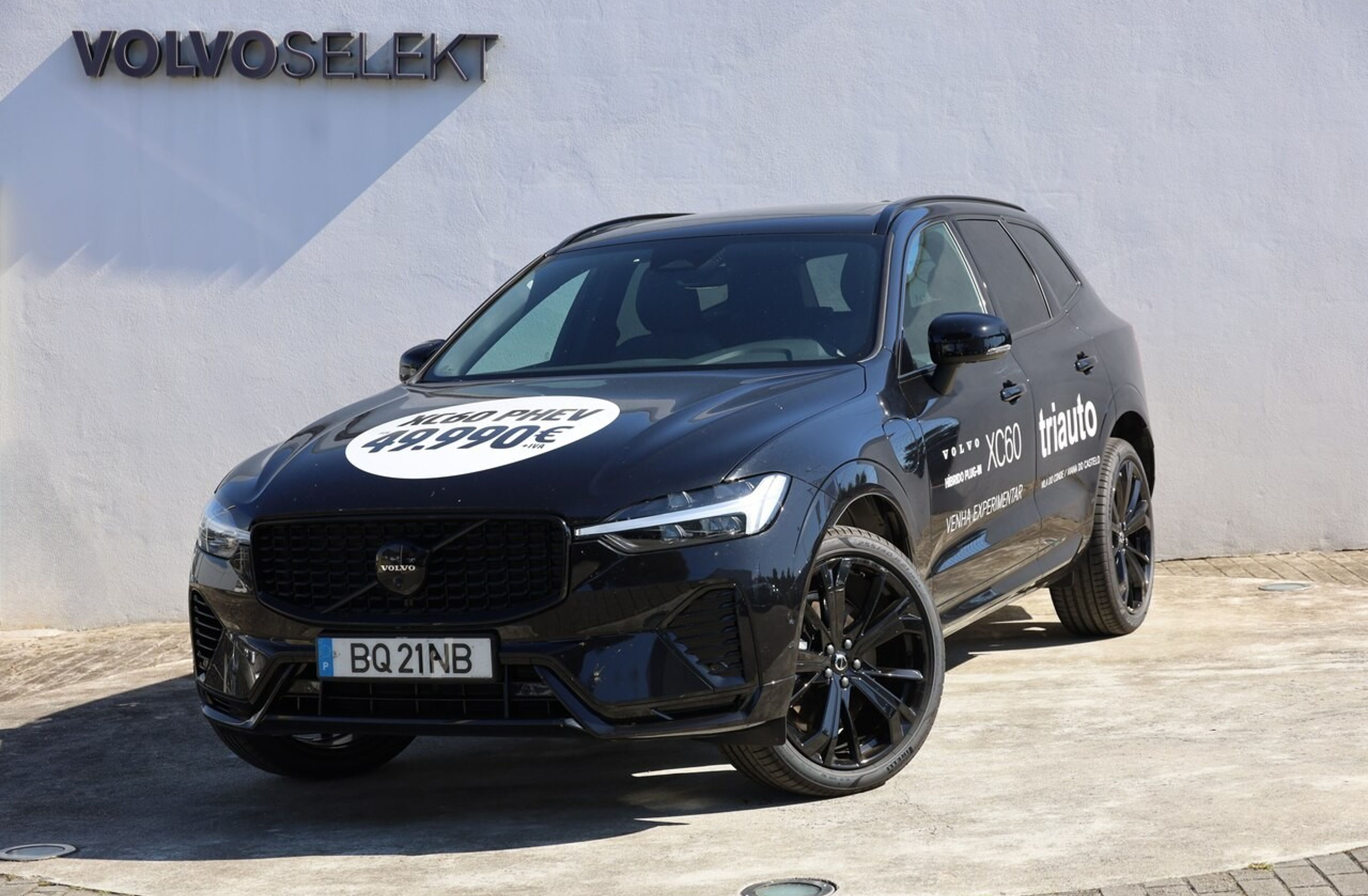VOLVO XC60 2.0 T6 PHEV Black Edition AWD