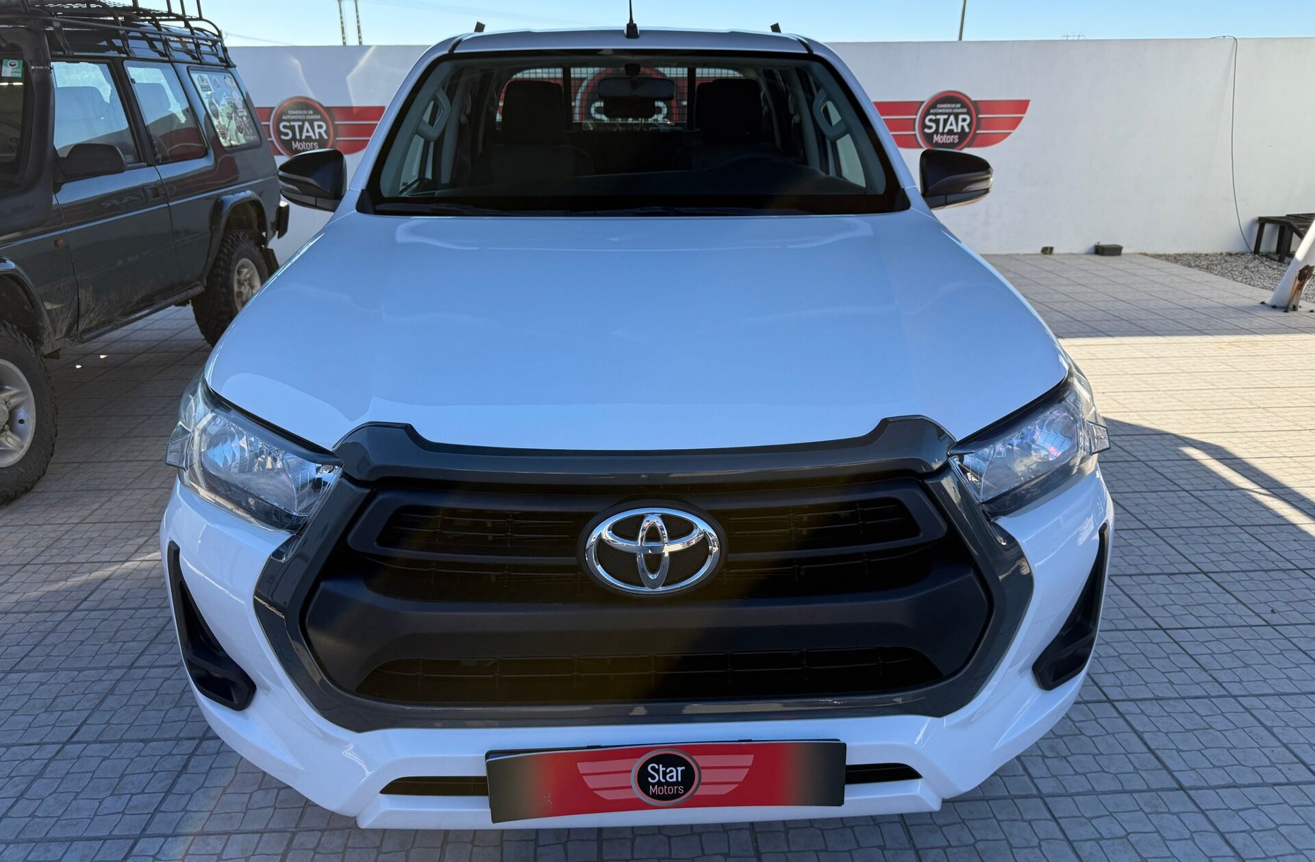 TOYOTA Hilux 2.4 D-4D 4WD CD CH