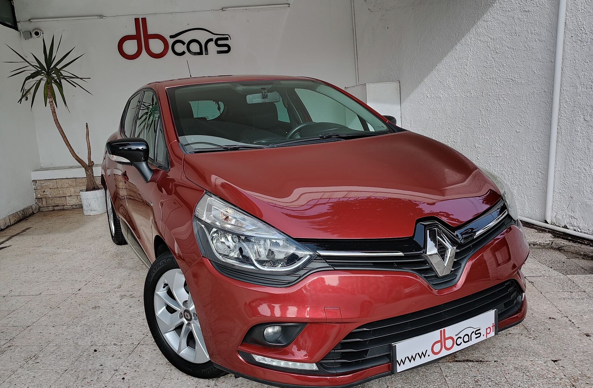 RENAULT Clio 0.9 TCe Limited Edition
