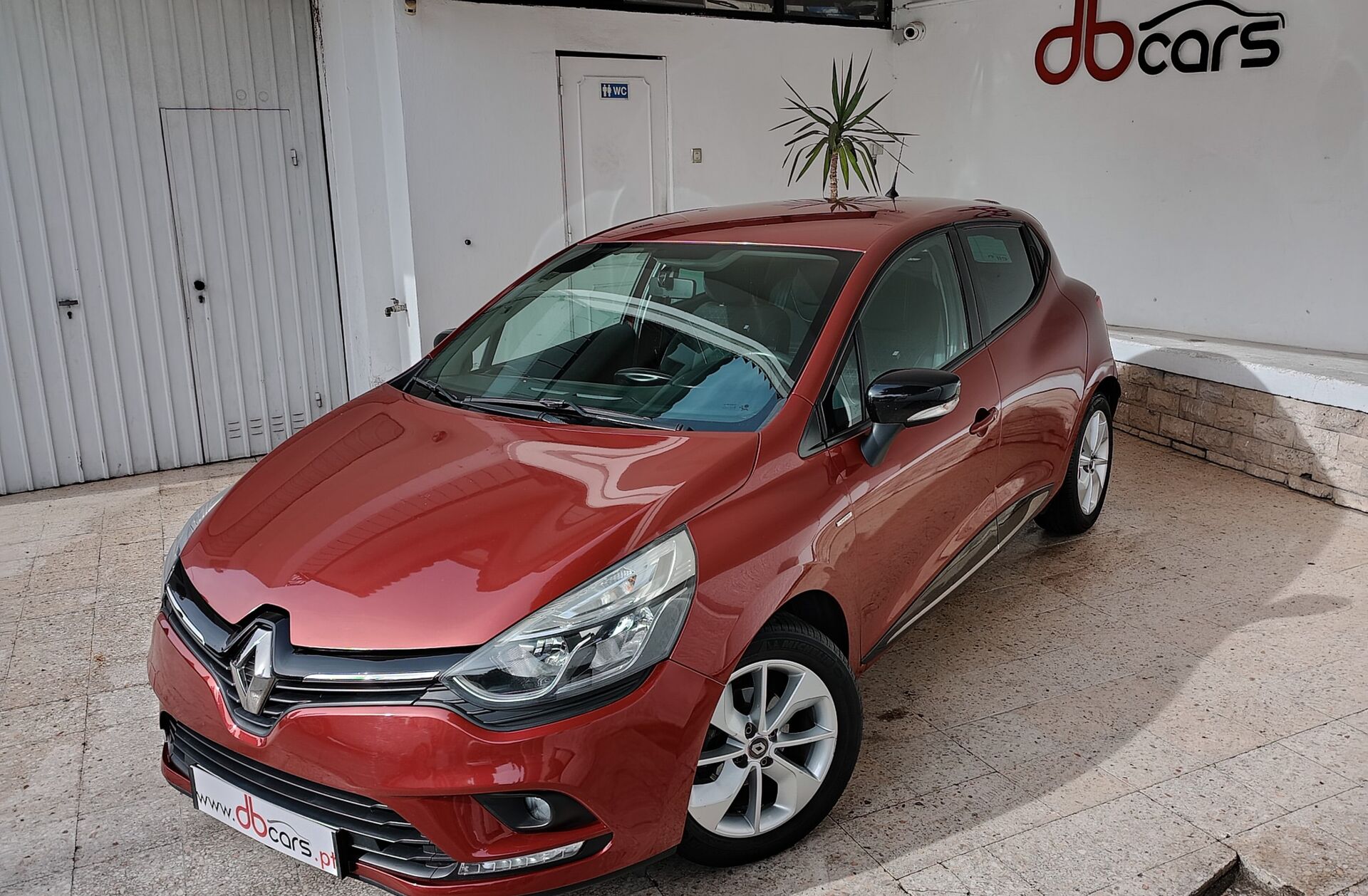 RENAULT Clio 0.9 TCe Limited Edition