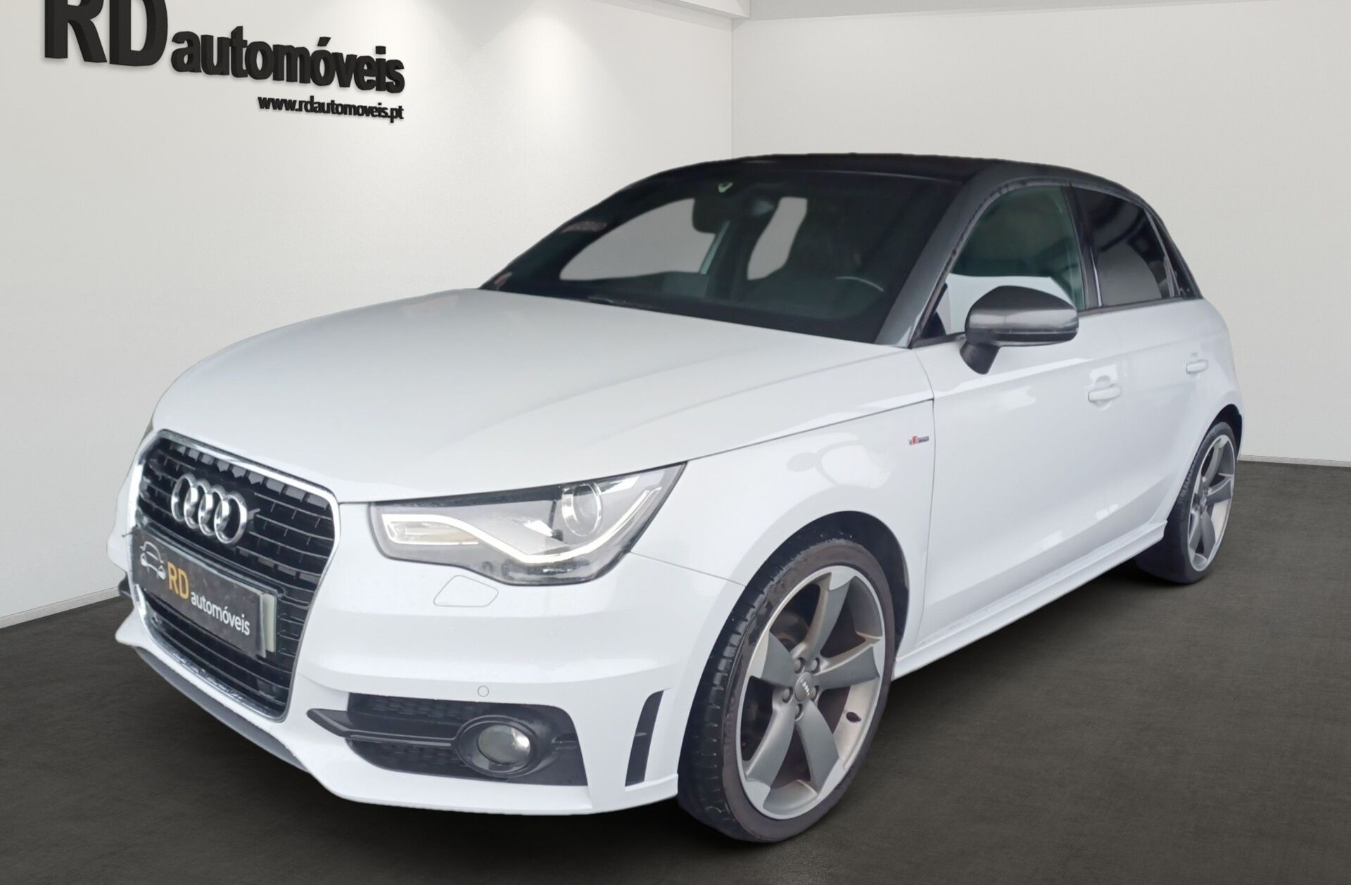 AUDI A1 1.6 TDi S-line S-Tronic