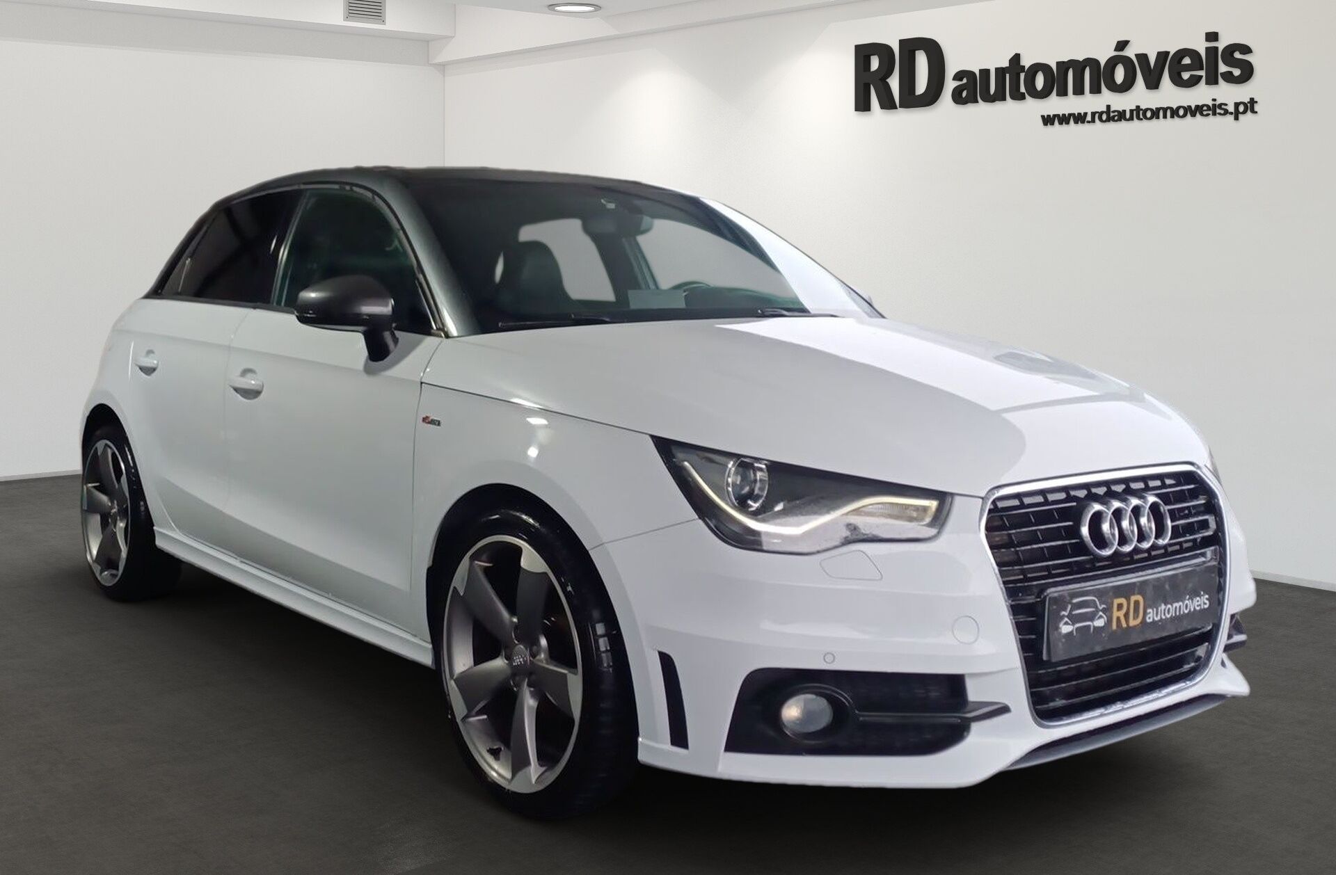 AUDI A1 1.6 TDi S-line S-Tronic