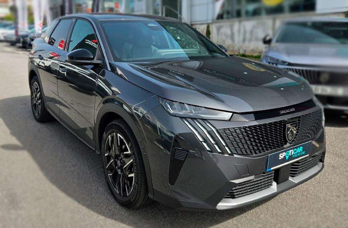 PEUGEOT 3008 1.2 Hybrid Allure e-DCS6