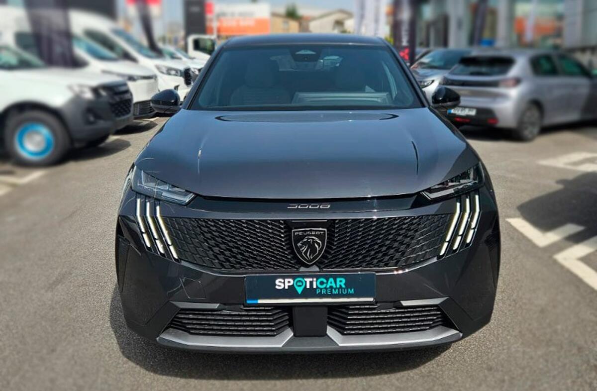 PEUGEOT 3008 1.2 Hybrid Allure e-DCS6