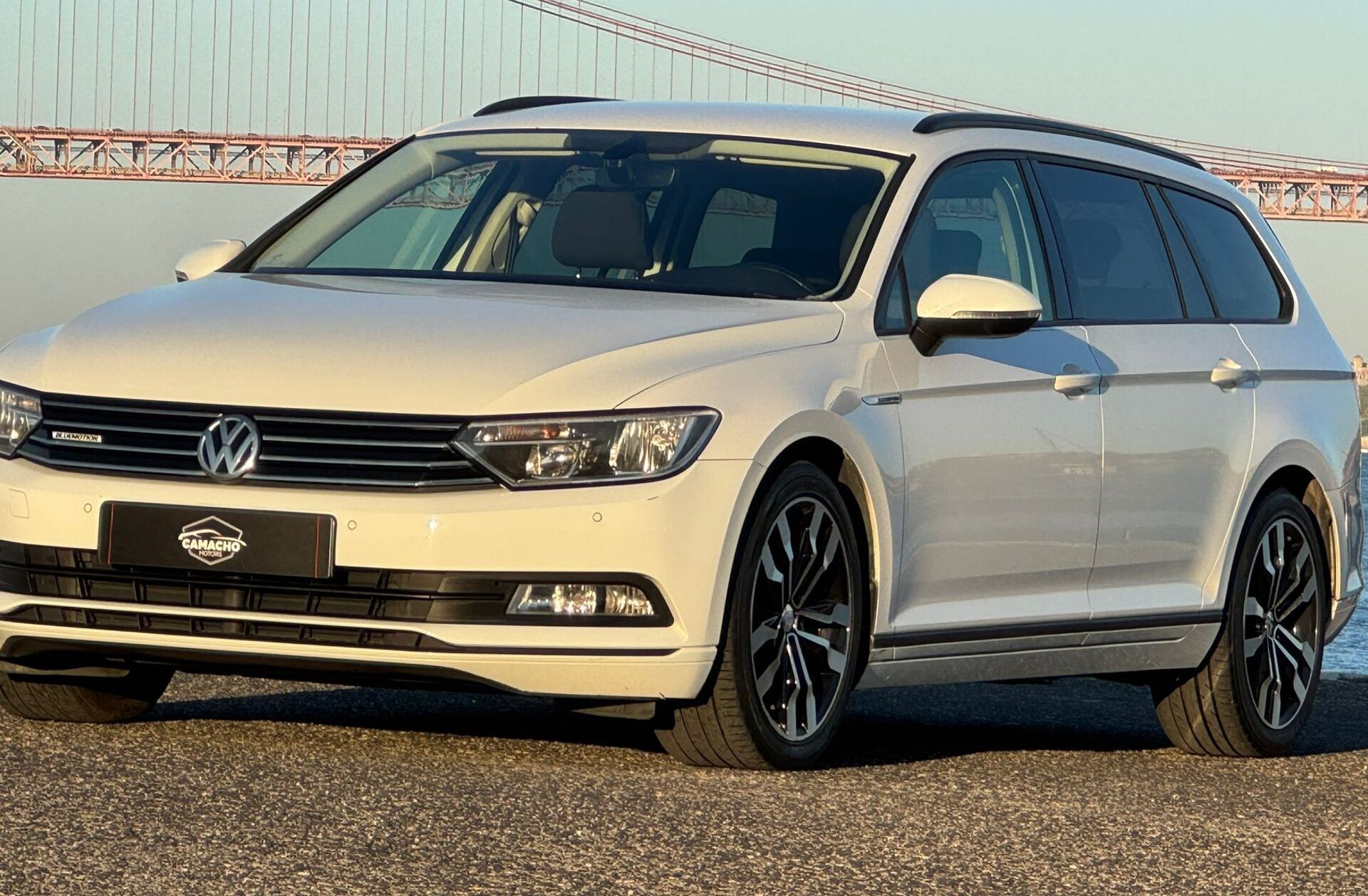 VOLKSWAGEN Passat 1.6 TDi Highline