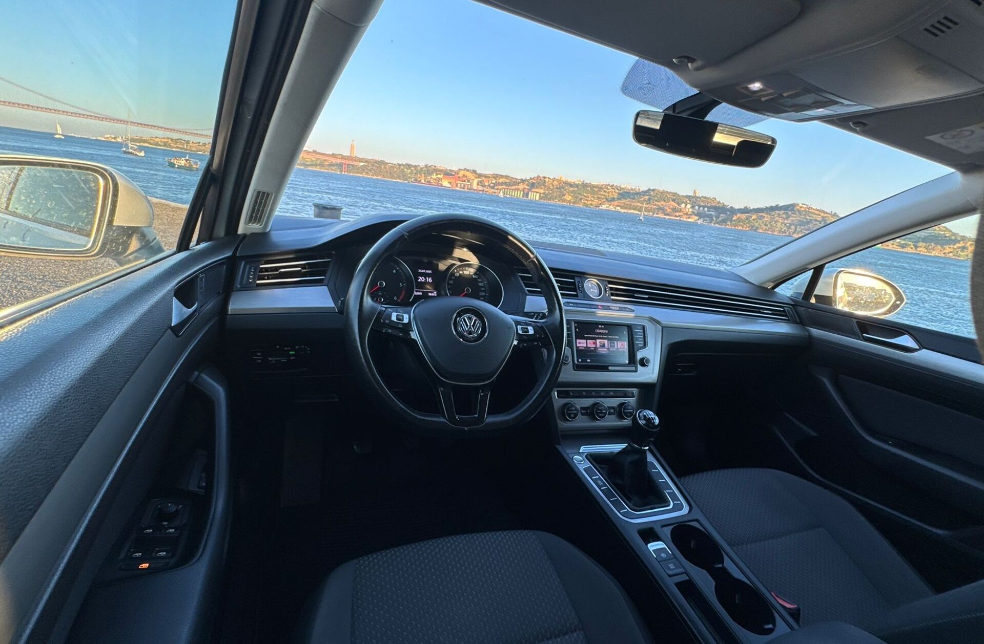 VOLKSWAGEN Passat 1.6 TDi Highline