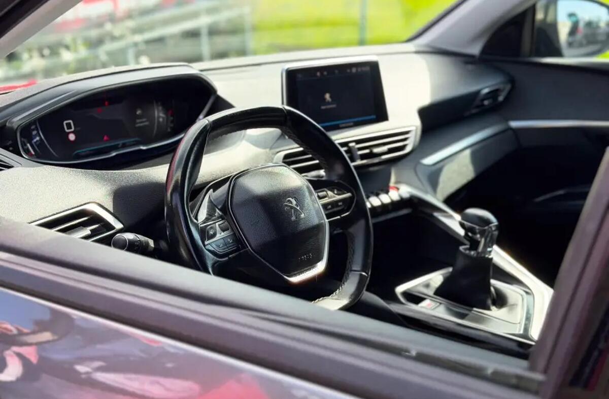 PEUGEOT 3008 1.6 BlueHDi Active