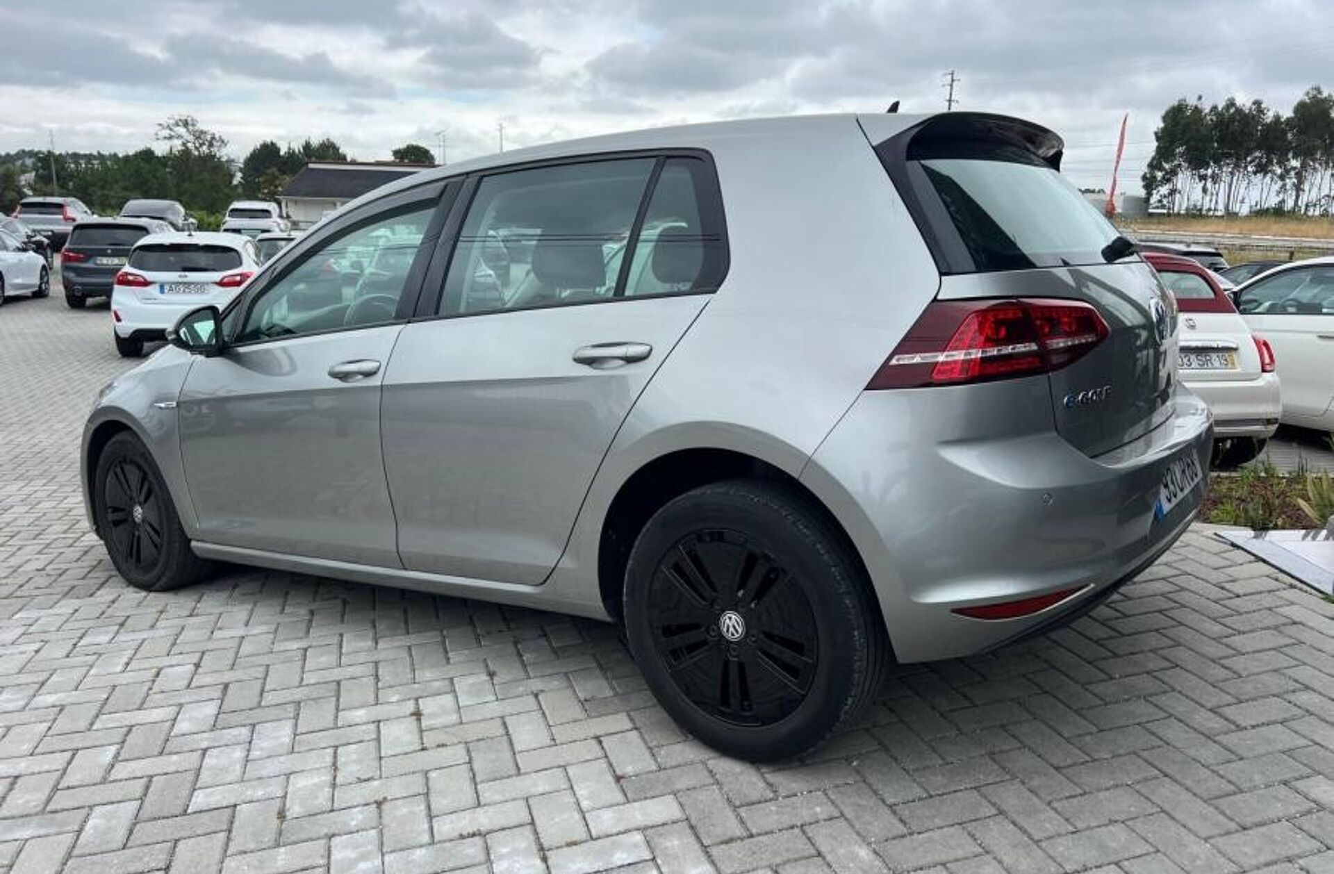 VOLKSWAGEN Golf e- AC/DC