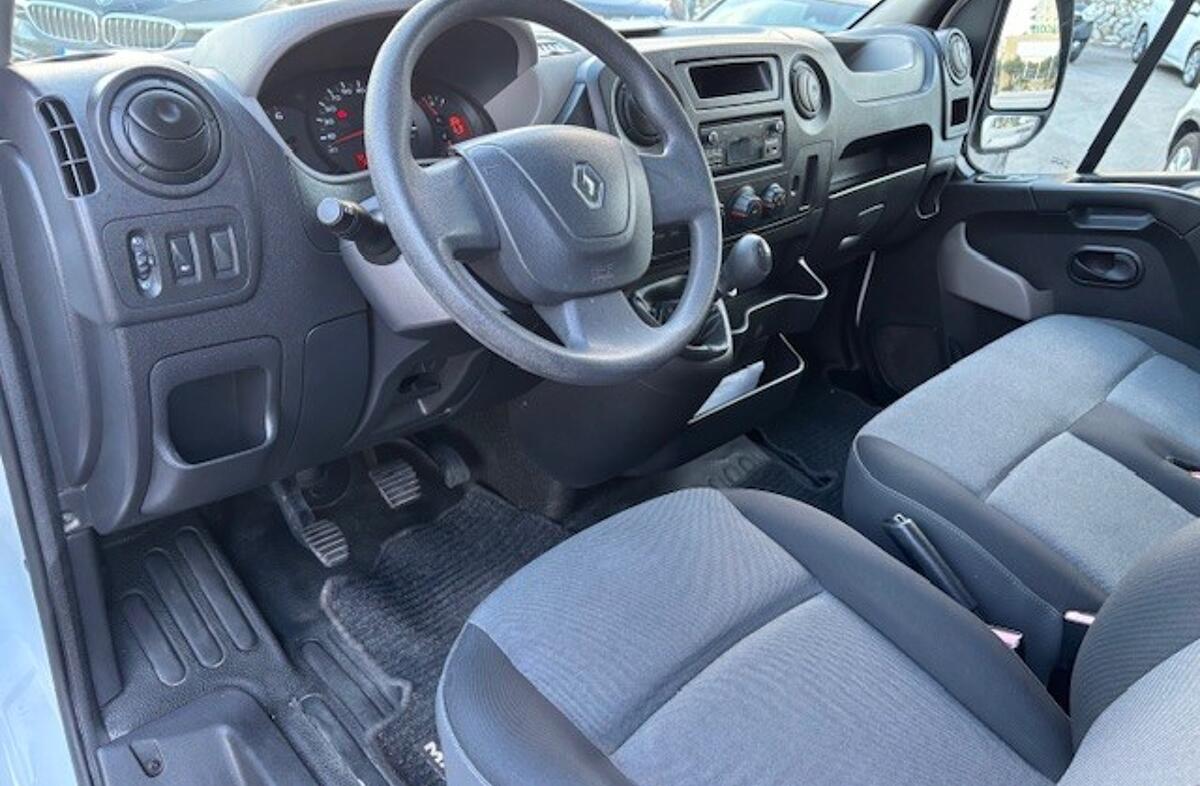 RENAULT Master 2.3 dCi L1H1 3.3T SS