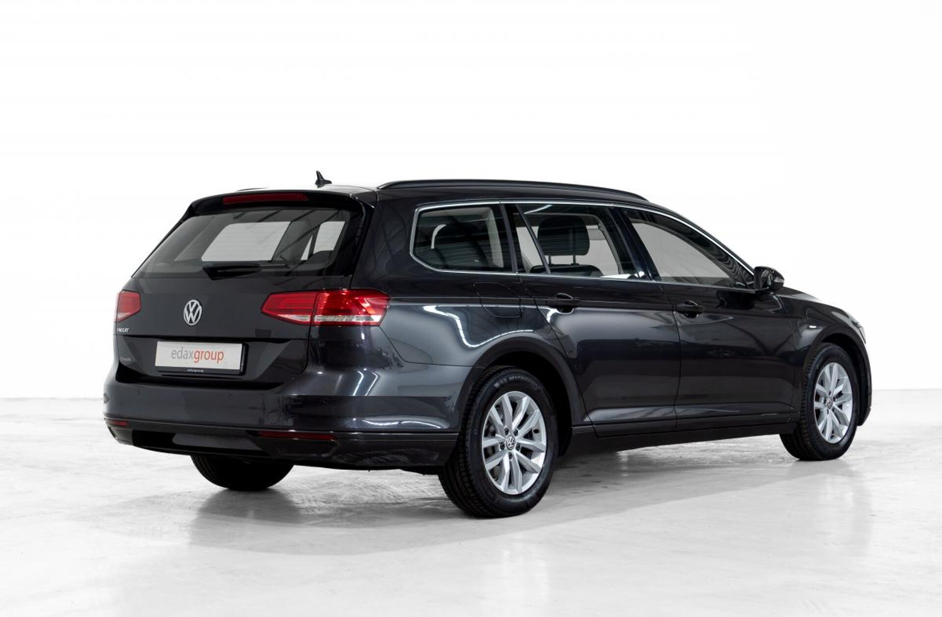 VOLKSWAGEN Passat V. 2.0 TDi Business Package DSG