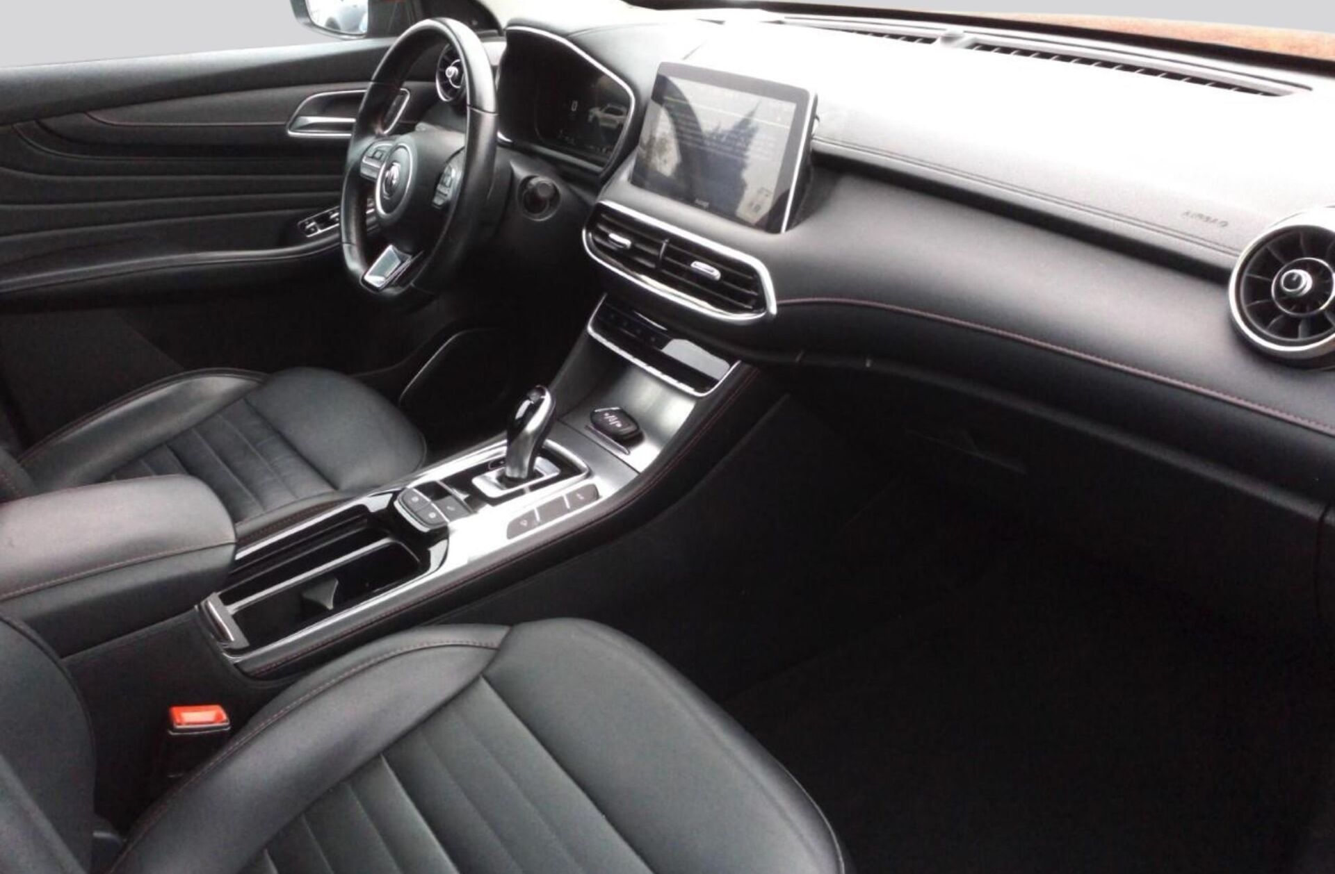 MG EHS 1.5 T-GDI Plug-in Hybrid Luxury