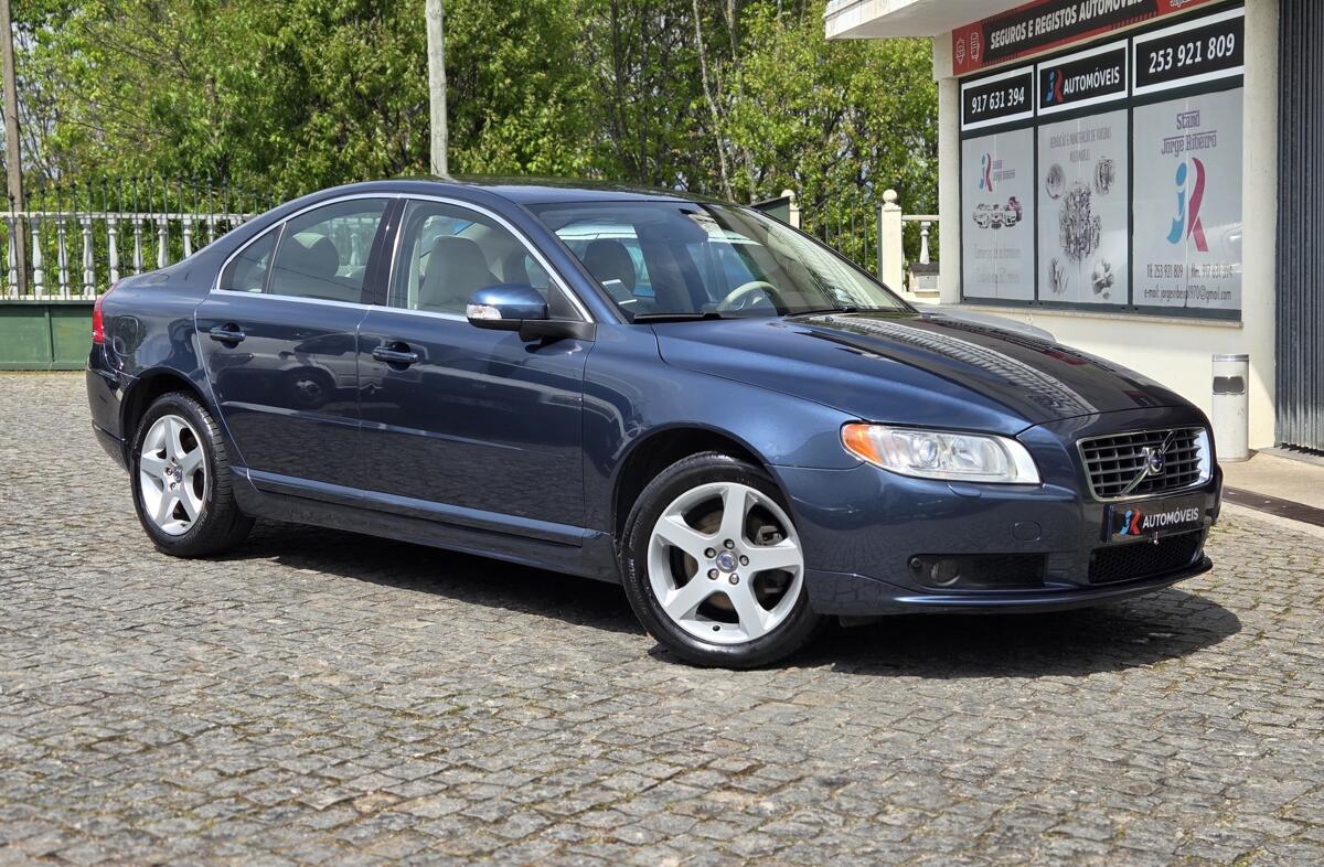 VOLVO S80 2.4 D5 Nivel 2