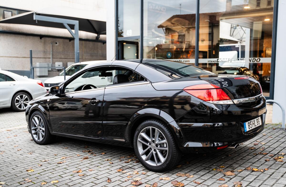 OPEL Astra Sport 1.9 CDTi