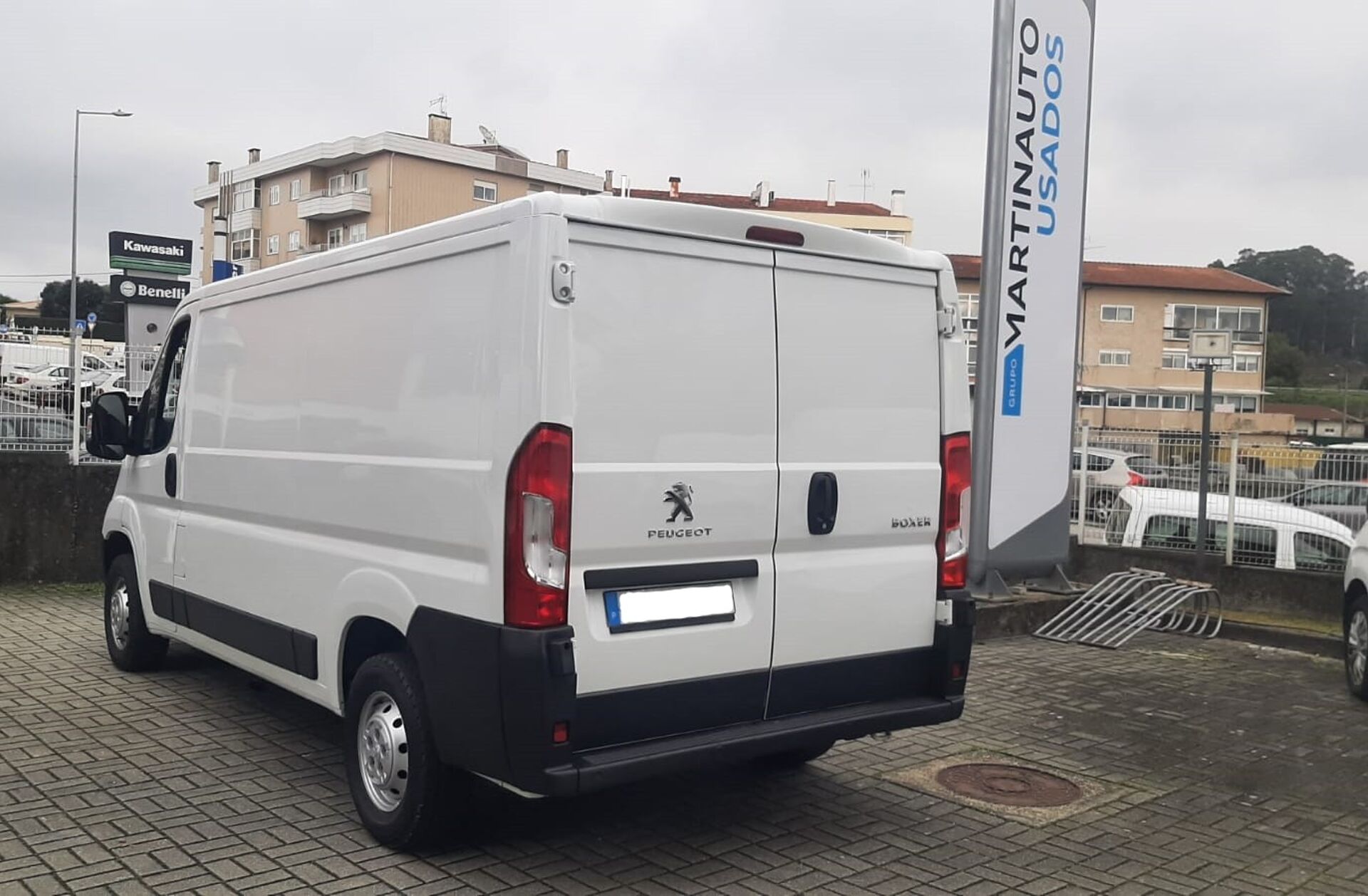 PEUGEOT Boxer 2.2 BlueHDi 333 L2 CD