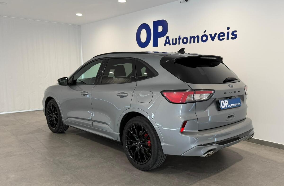 FORD Kuga 1.5 EcoBoost ST-Line X