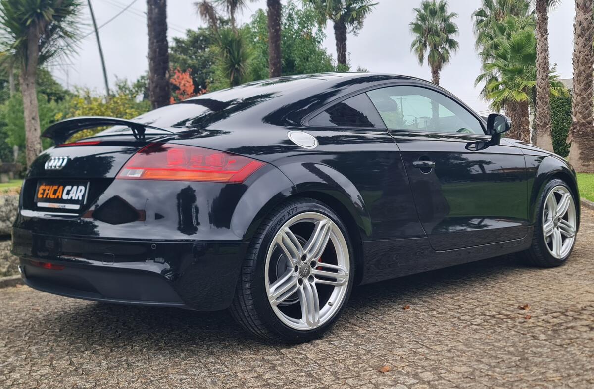 AUDI TT 1.8 TFSi S-line