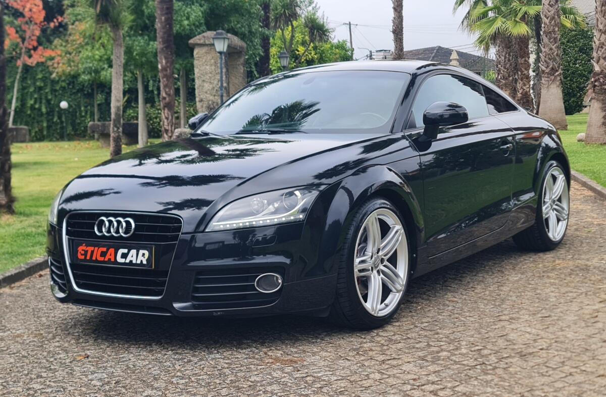 AUDI TT 1.8 TFSi S-line