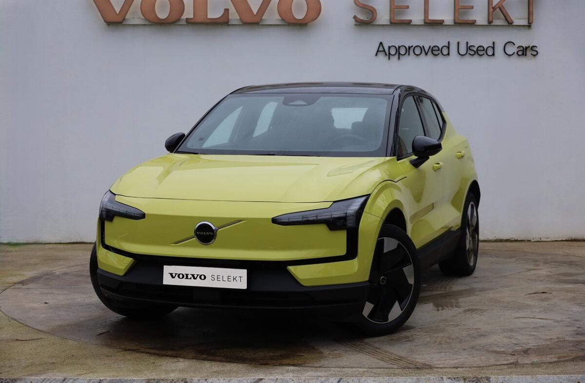 VOLVO EX30 69 kWh Single Motor Extended Range Plus