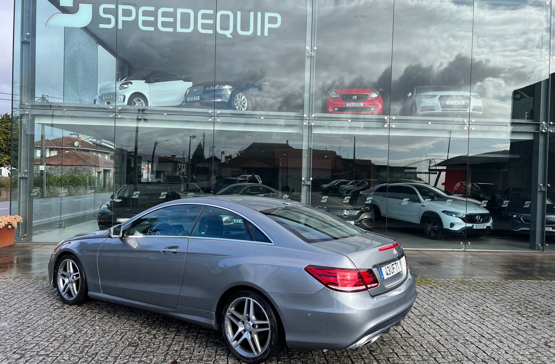 MERCEDES Classe E E 220 CDi Avantgarde BE 142g Auto.